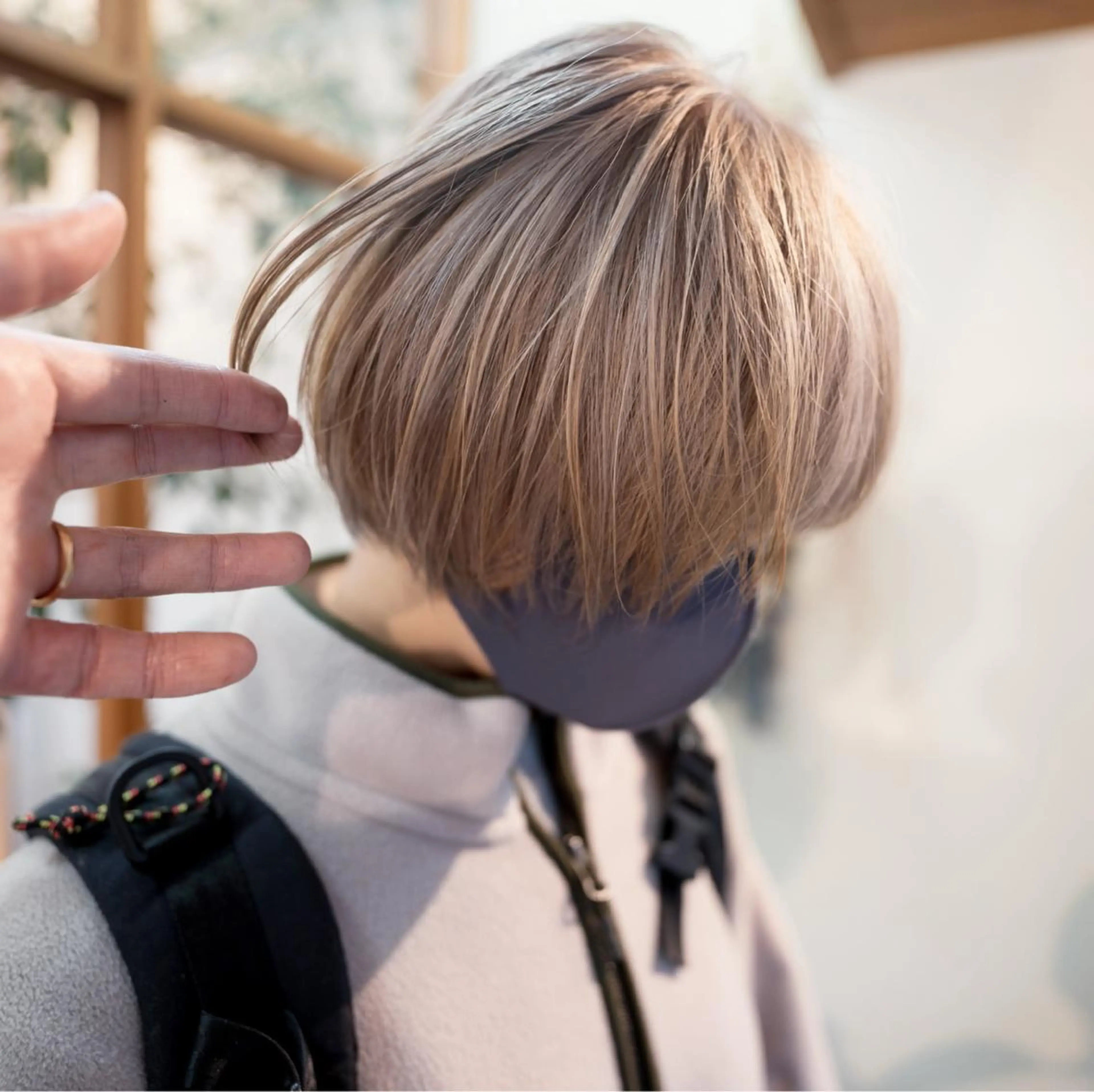 ショート カラー ベージュカラー ミルクティーベージュ カット ヘアカラー トリートメント Genta @gegege75のヘアスタイル