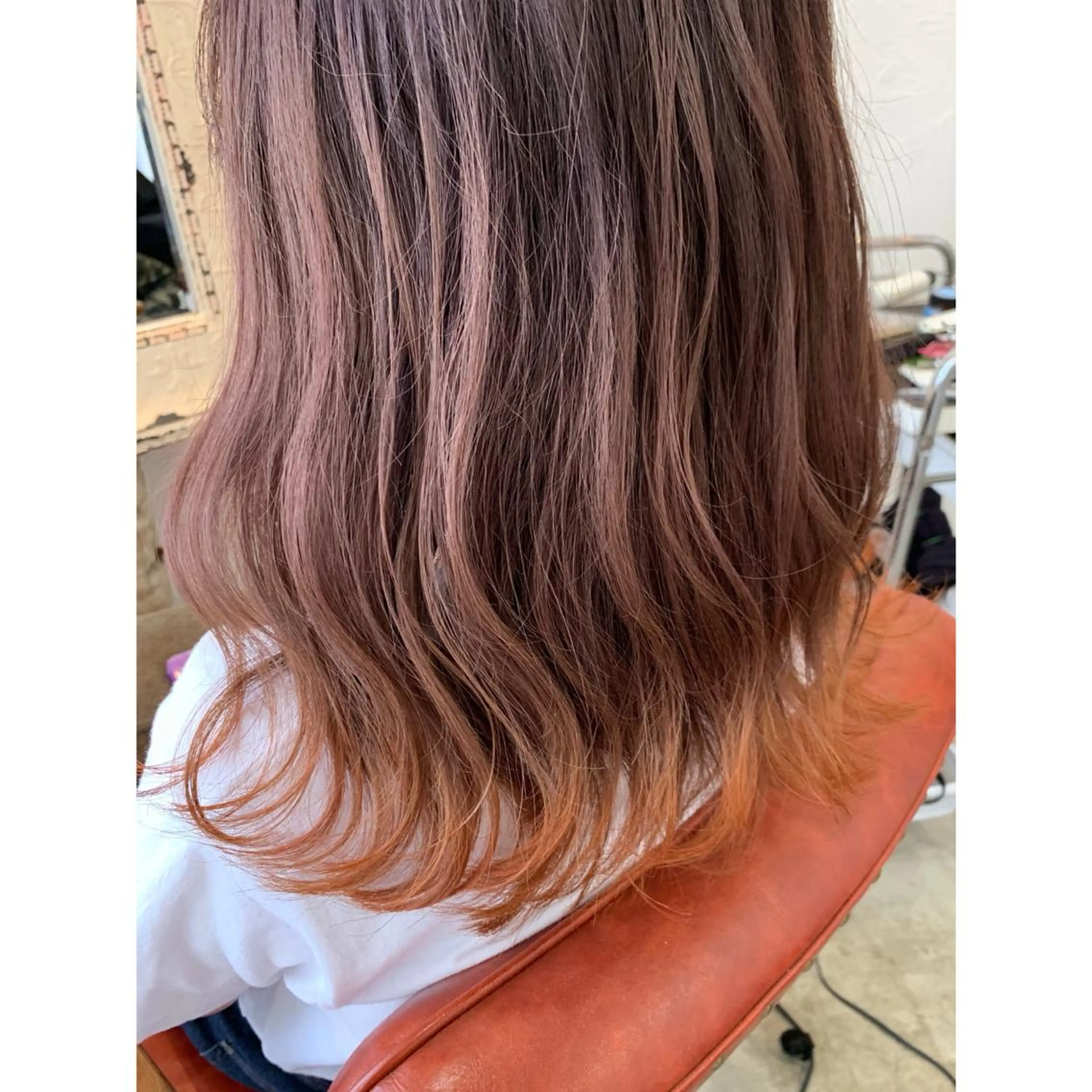 セミロング カラー fio マナミのヘアスタイル