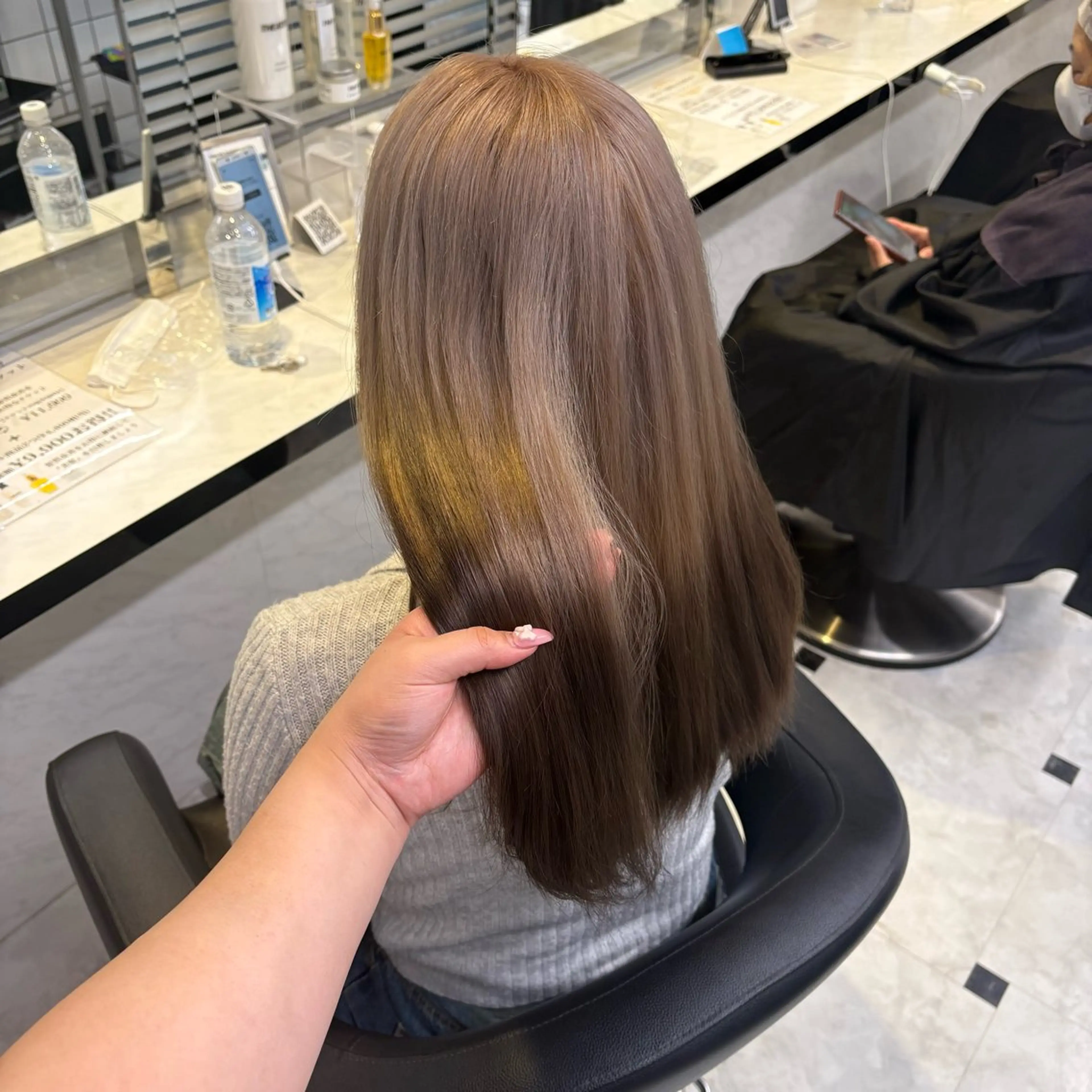 ロング カラー 透明感ベージュカラー 🪞上野🪞AIのヘアスタイル