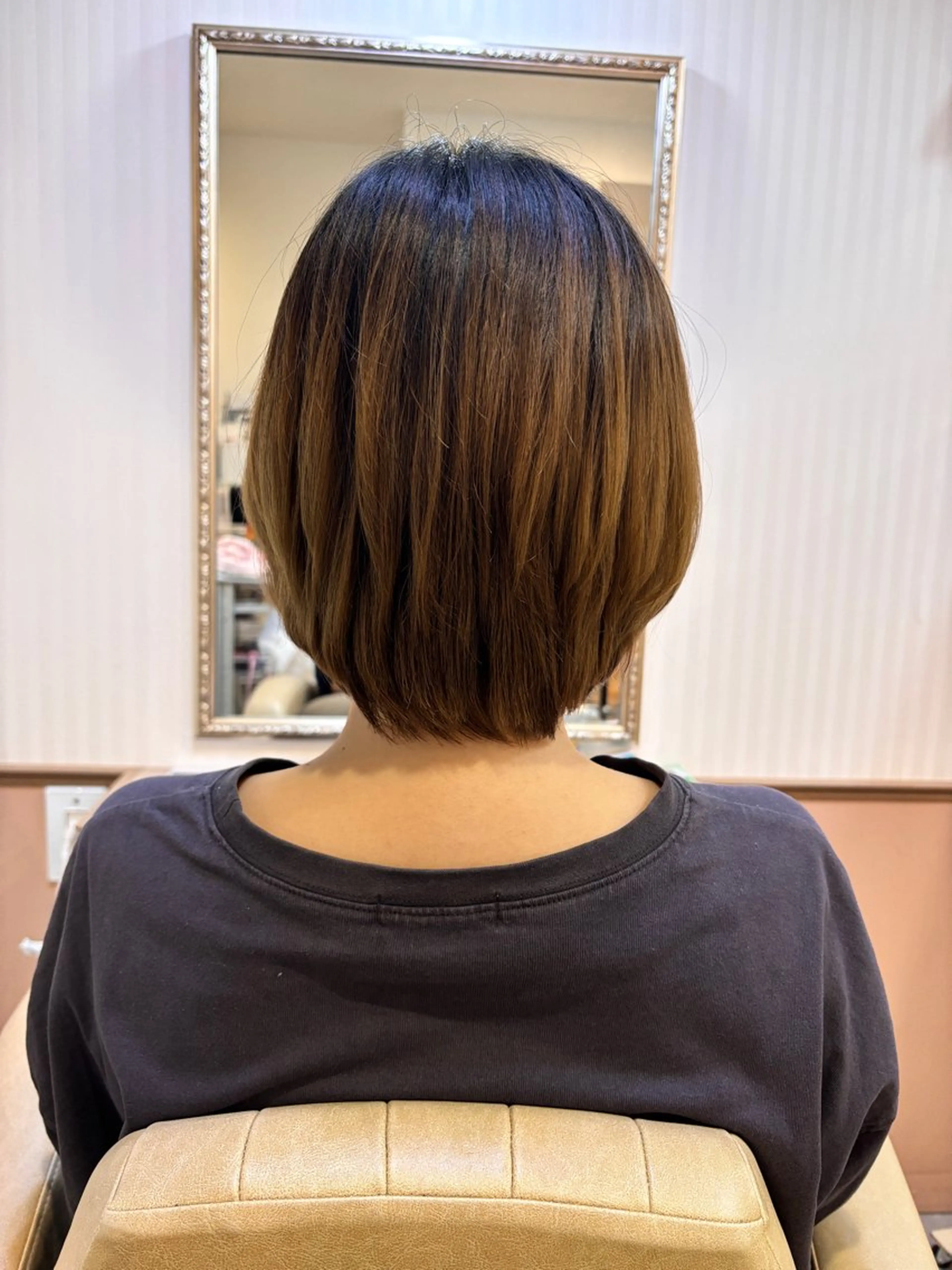 ショート シンセティックヘアデザイン所属・吉井 愛のヘアスタイル