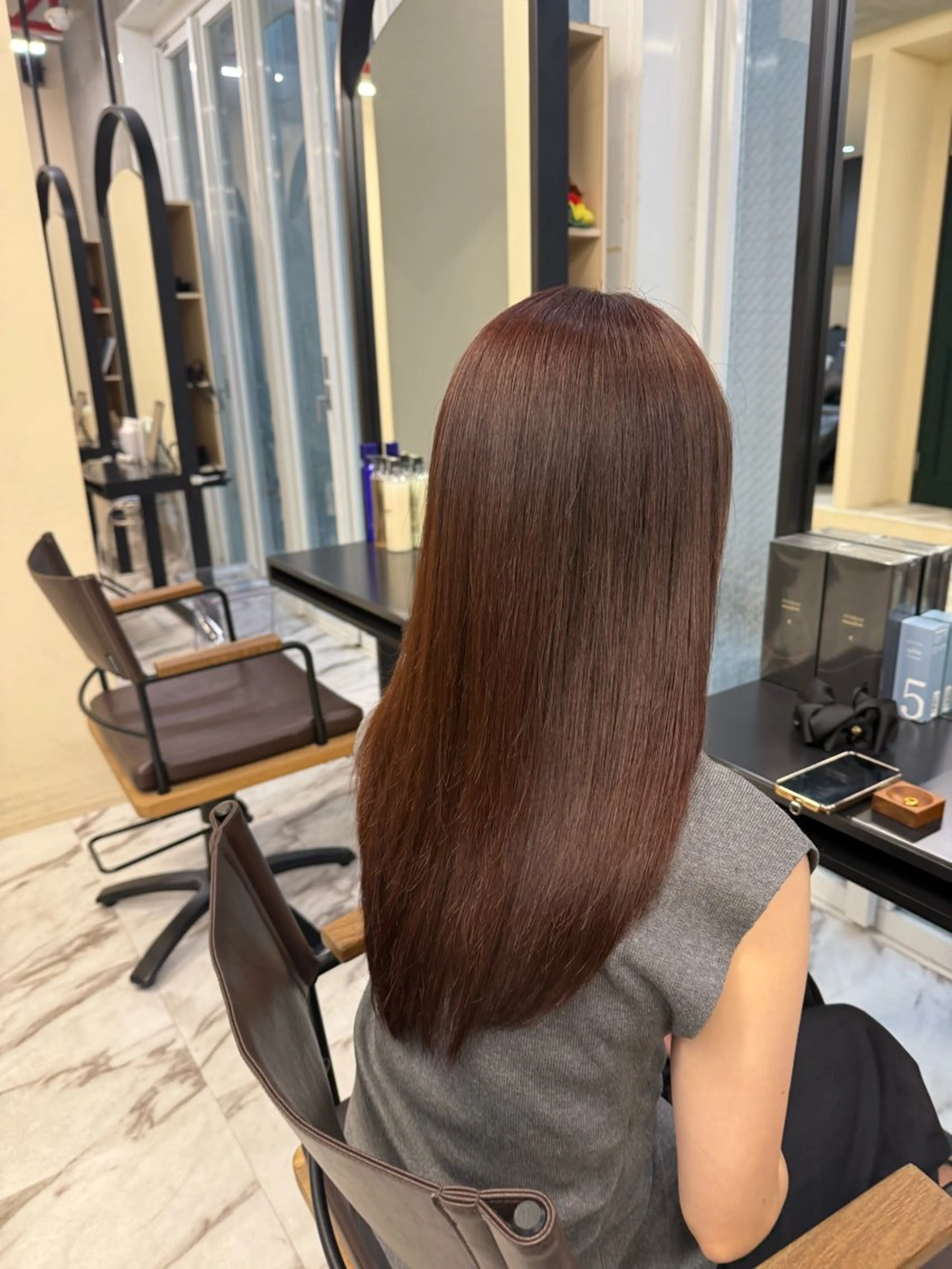 カラー GIFT OMOTESANDO所属・秋月 いなのヘアスタイル