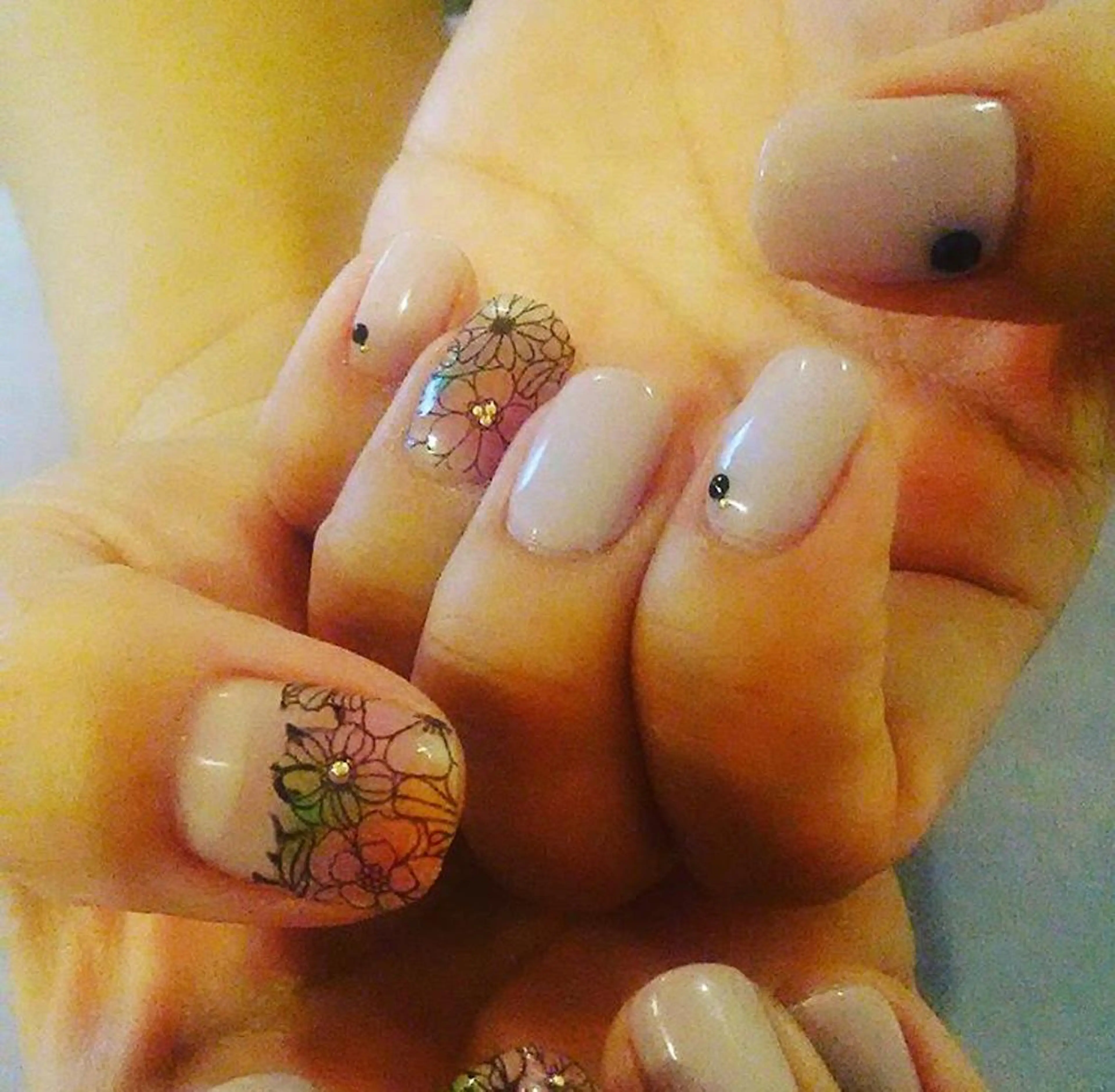 ネイル juedi nail(木曜日のネイル)所属・juedi nail 〜木曜日のネイル〜のネイルデザイン