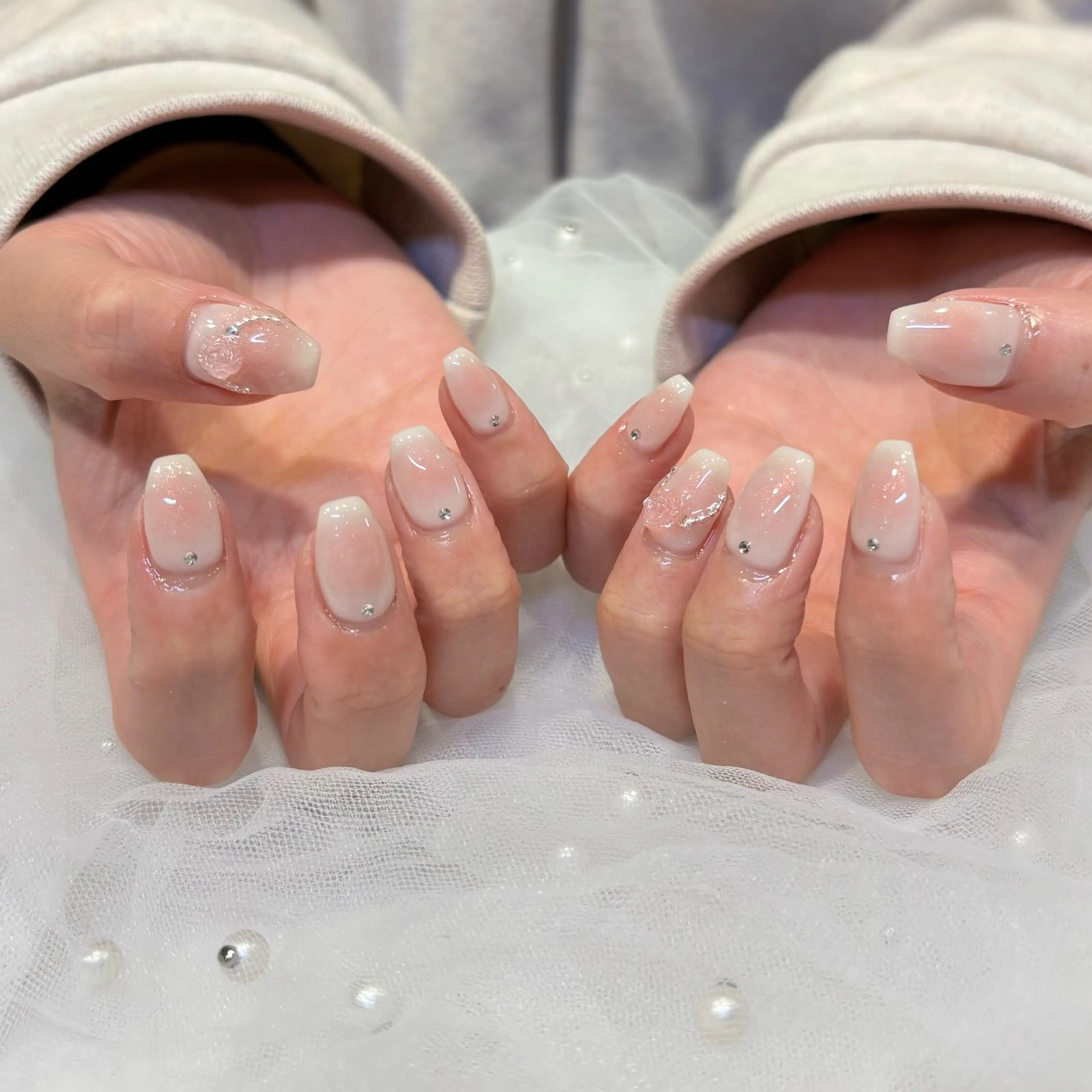 ネイル チークネイル ハンドネイル 荒巻 めいのネイルデザイン