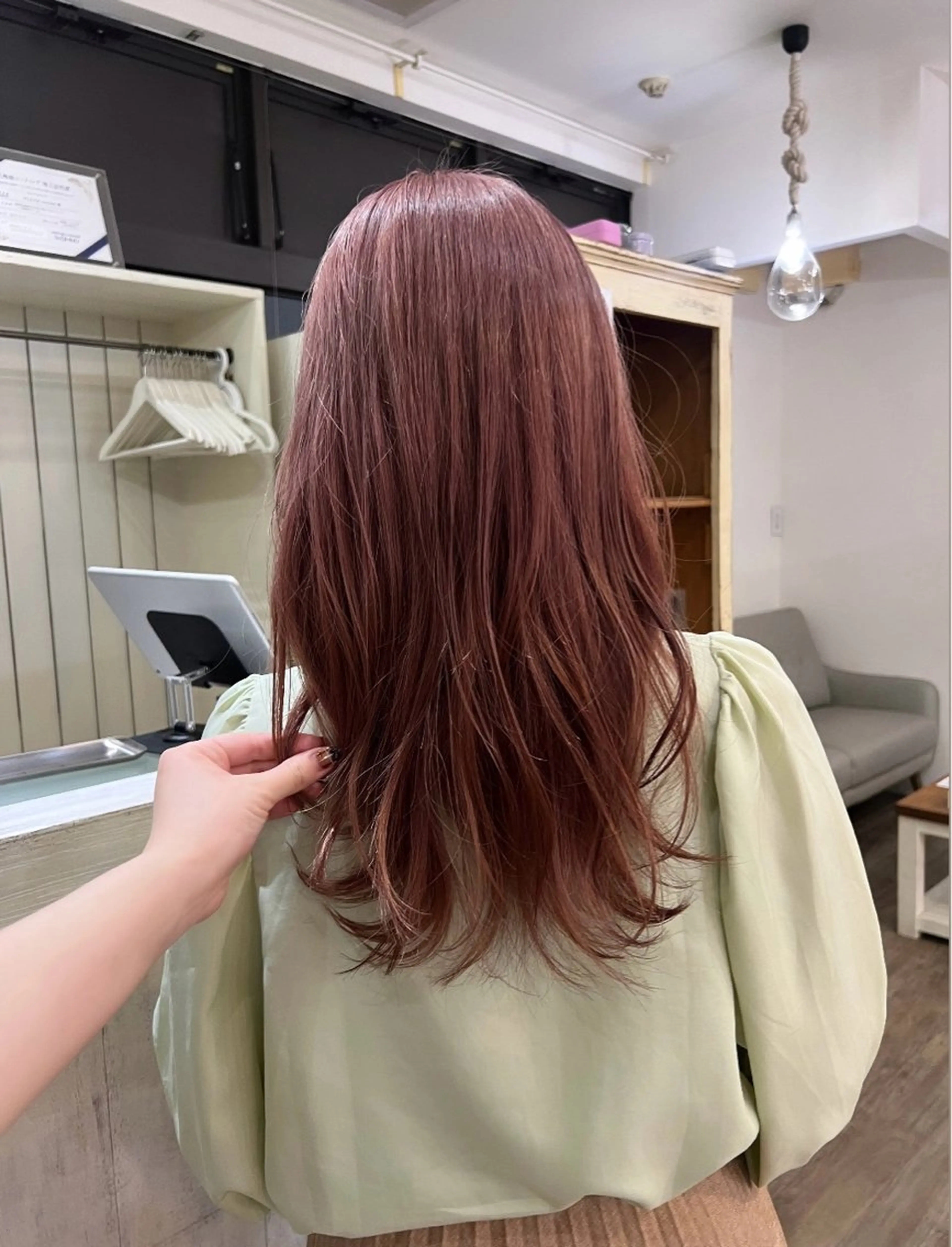 セミロング カラー ベージュカラー ピンクカラー ピンクベージュ ヘアカラー ayaka‎/暖色/ レイヤーカット🩰のヘアスタイル