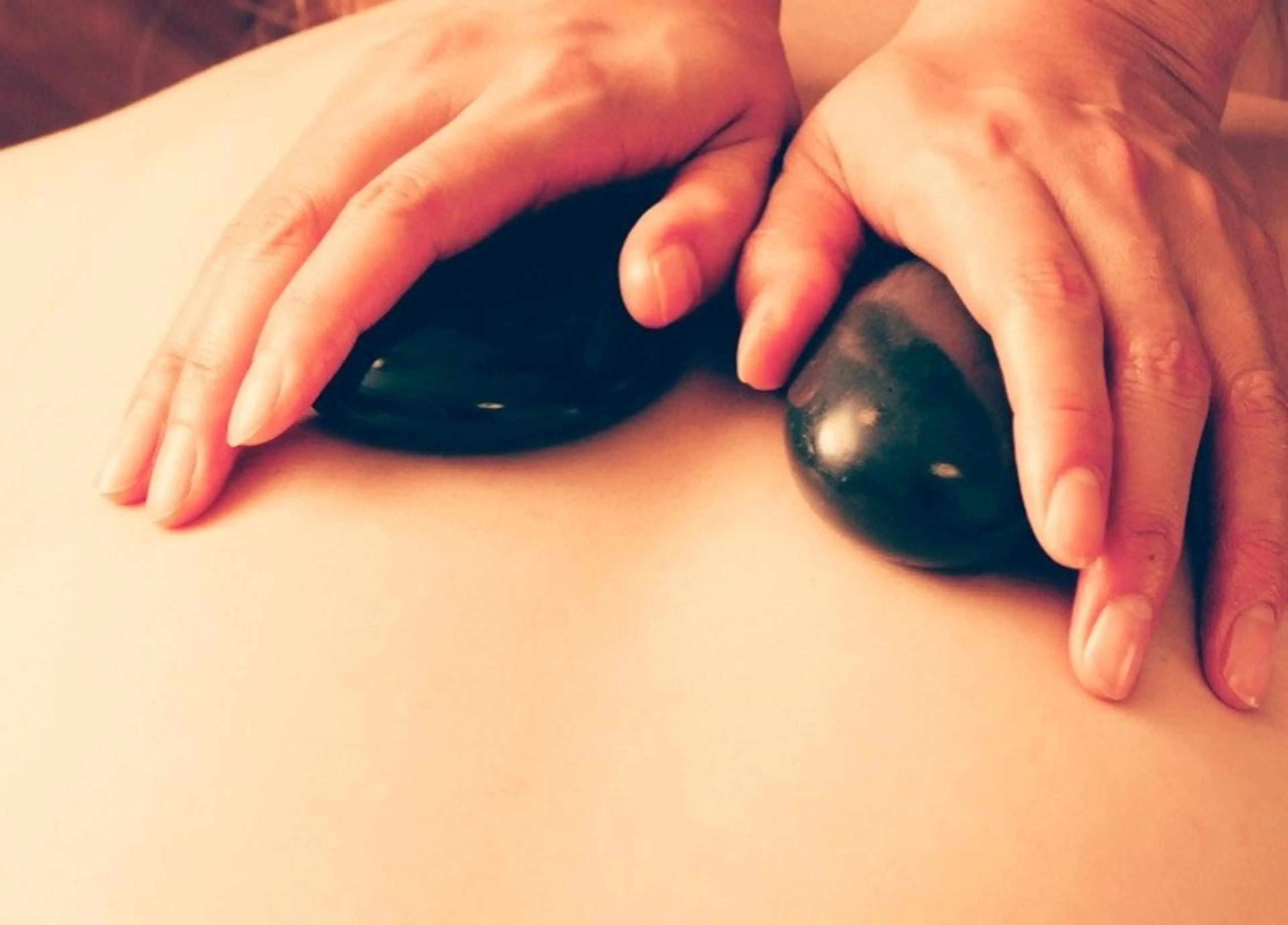 ホットストーンセラピー120分の写真