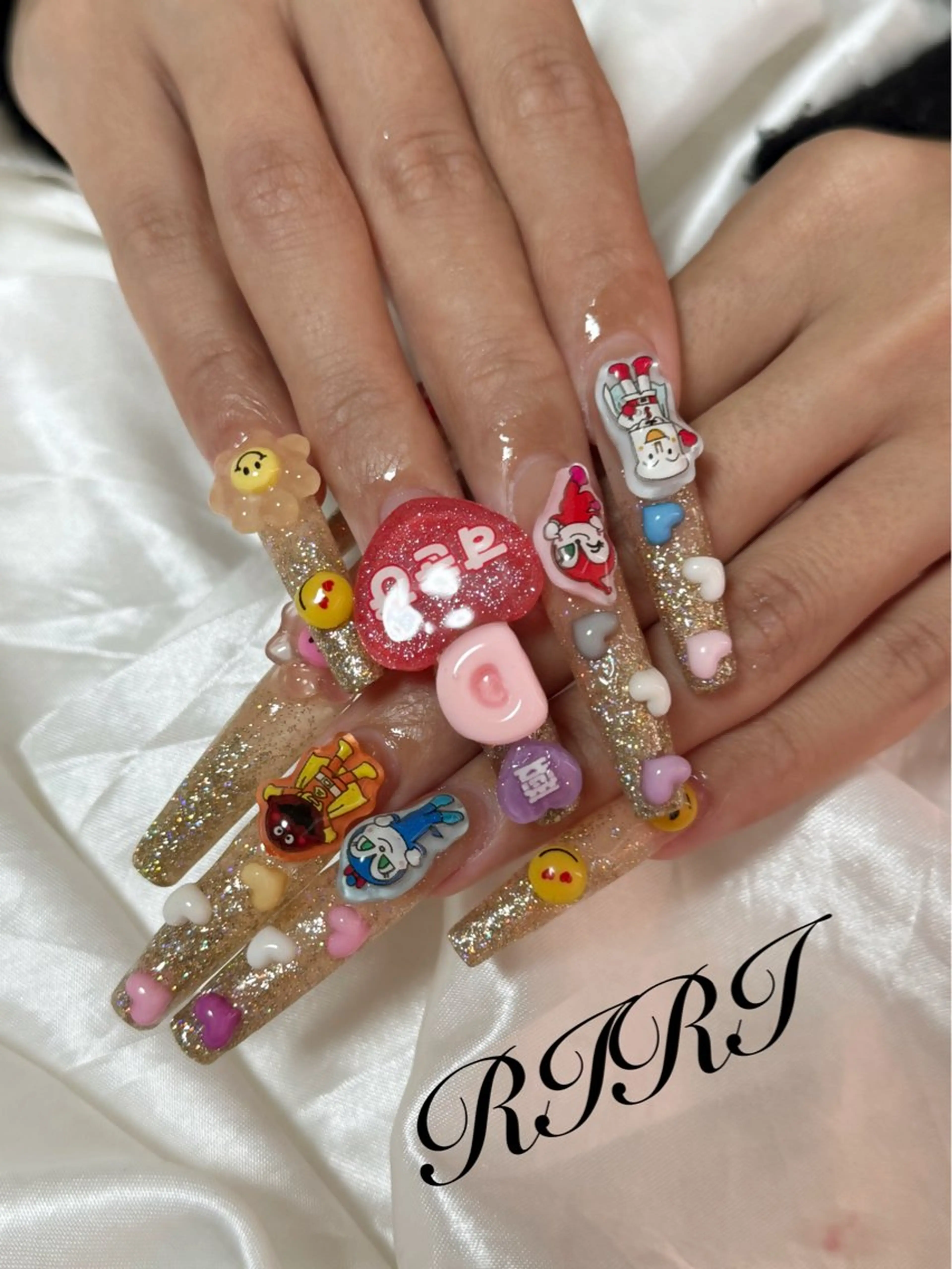 ネイル フラッシュネイル ジェルネイル ハロウィン ロングネイル スカルプネイル ハンドネイル riri オーナーのネイルデザイン