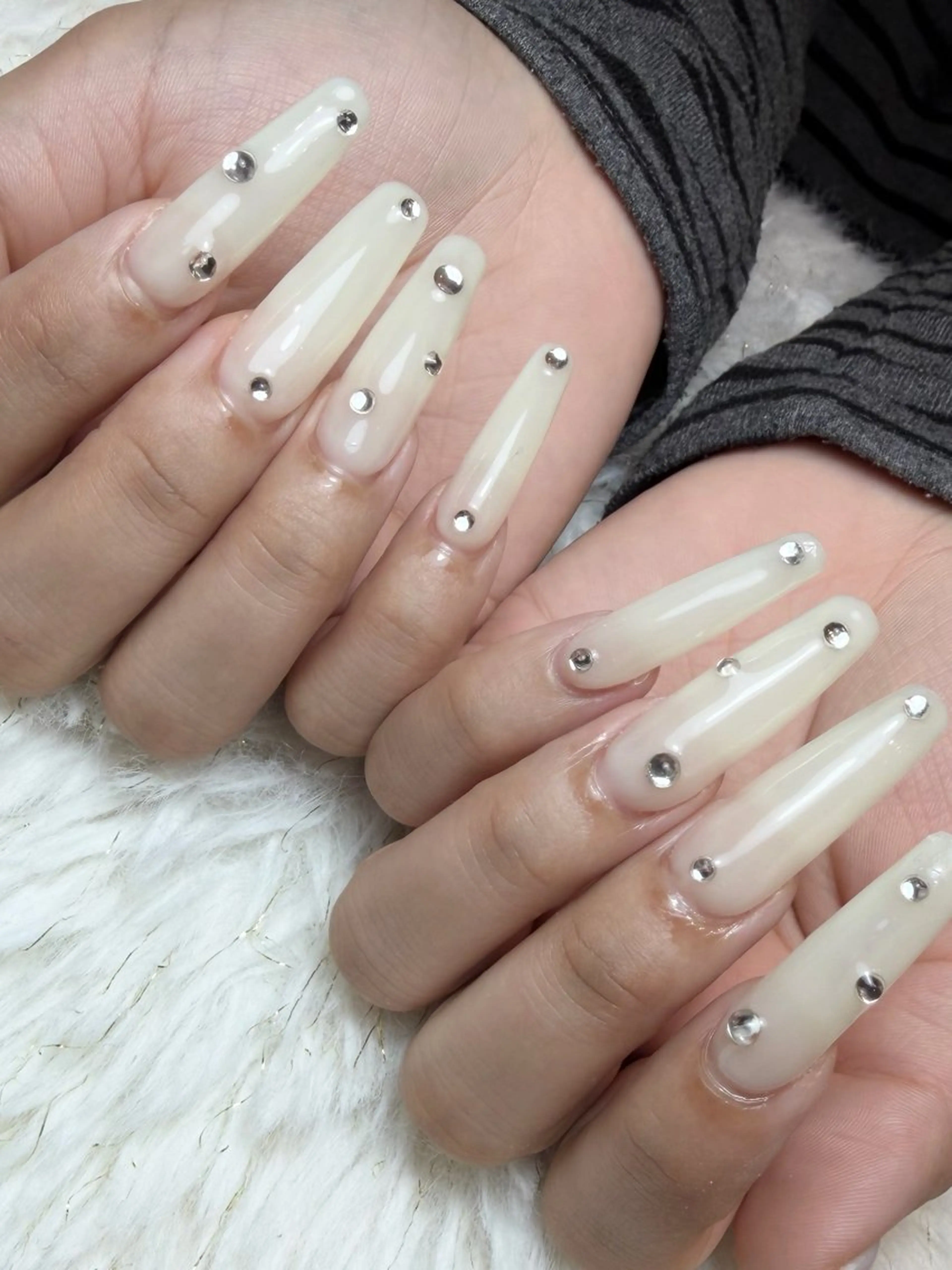 キッズ ネイル ワンカラーネイル ネイルチップ ハンドネイル salon de Tiara 碧のネイルデザイン