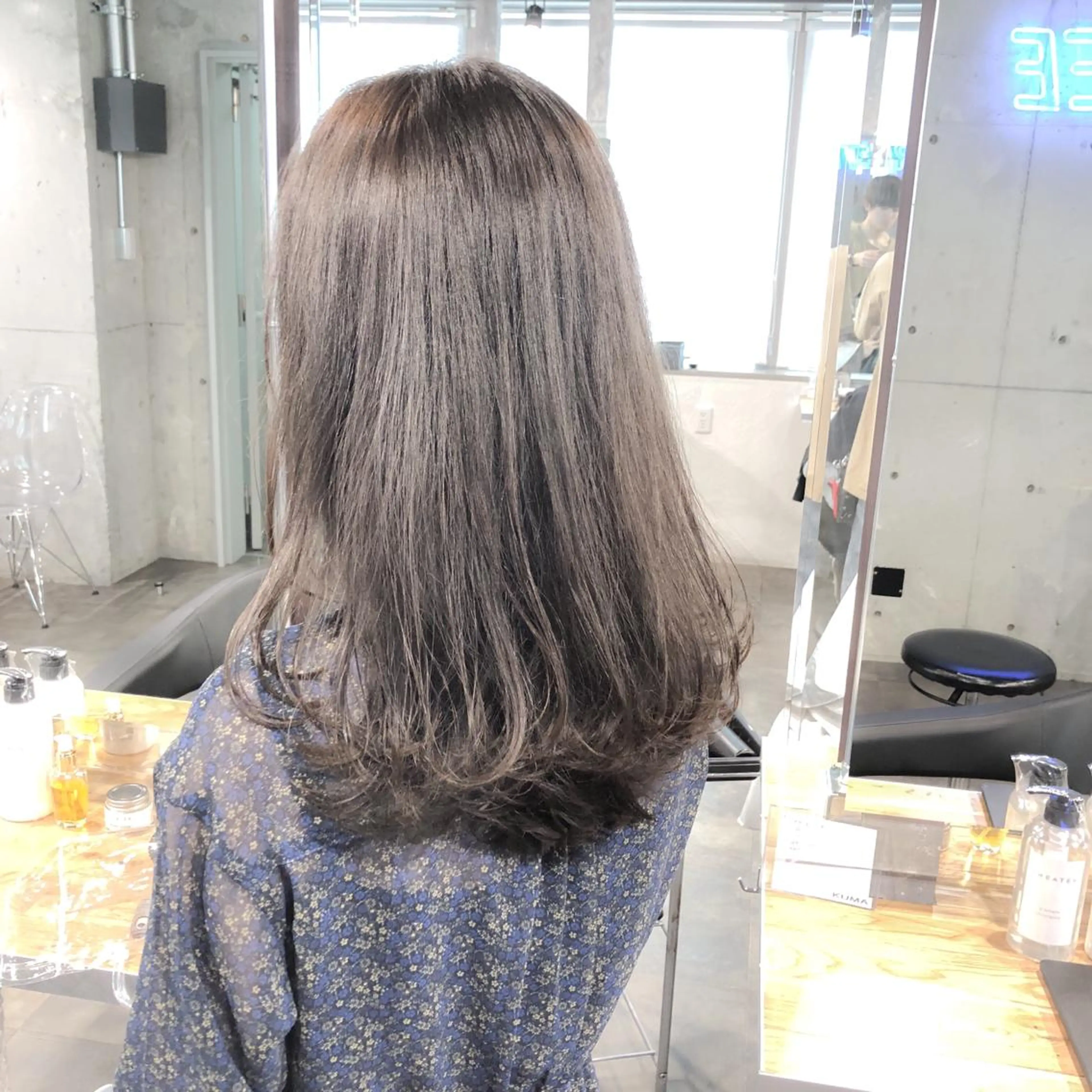 セミロング カラー ブリーチ グレージュ ブリーチなしカラー ヘアカラー 🔷似合わせのプロ KUMA🔷のヘアスタイル