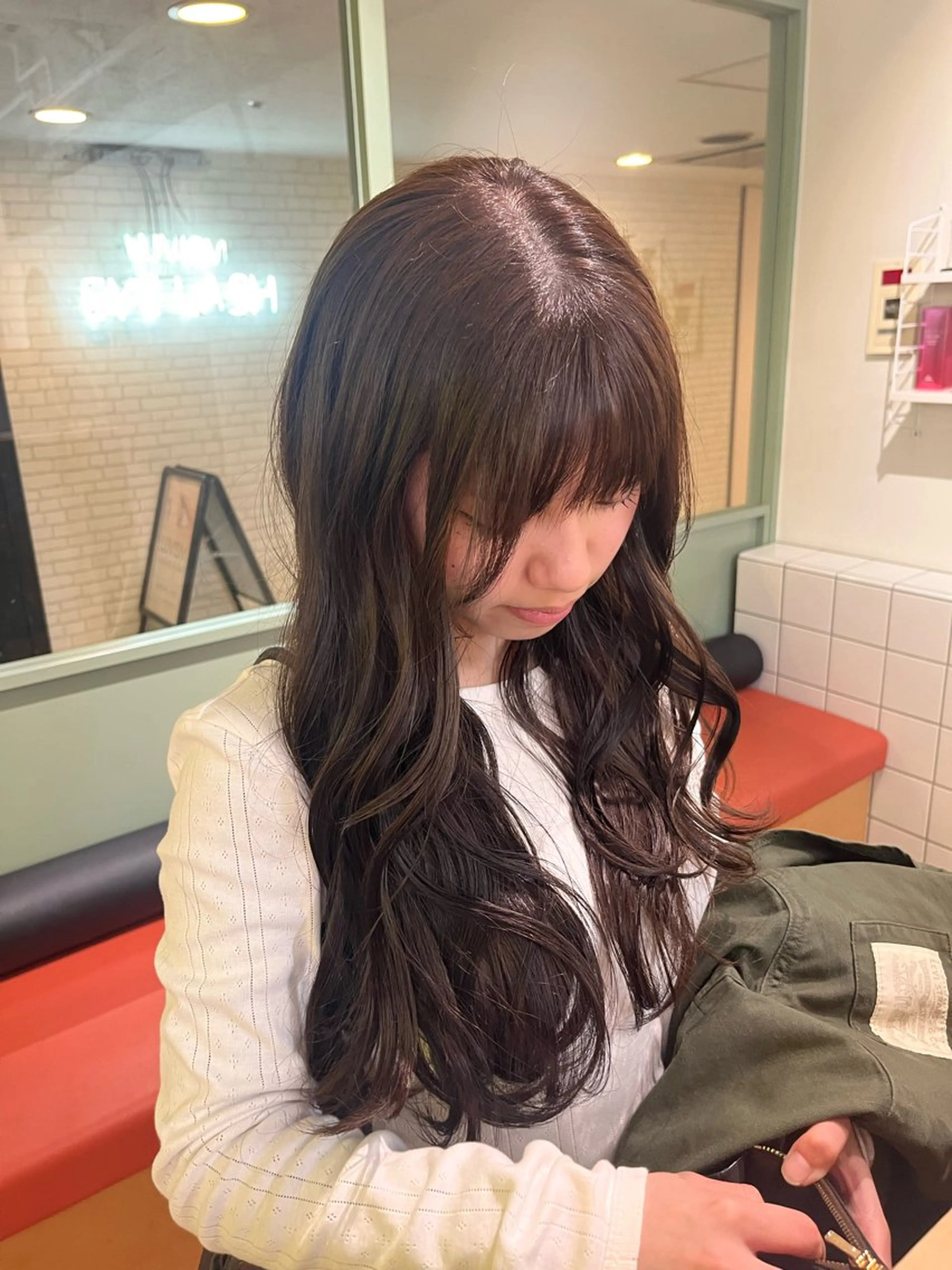 ロング カラー アッシュ ベージュカラー ブリーチ ブラウンカラー ブリーチなしカラー ヘアカラー トリートメント パーマ/縮毛矯正 /韓国風/佐藤里咲のヘアスタイル
