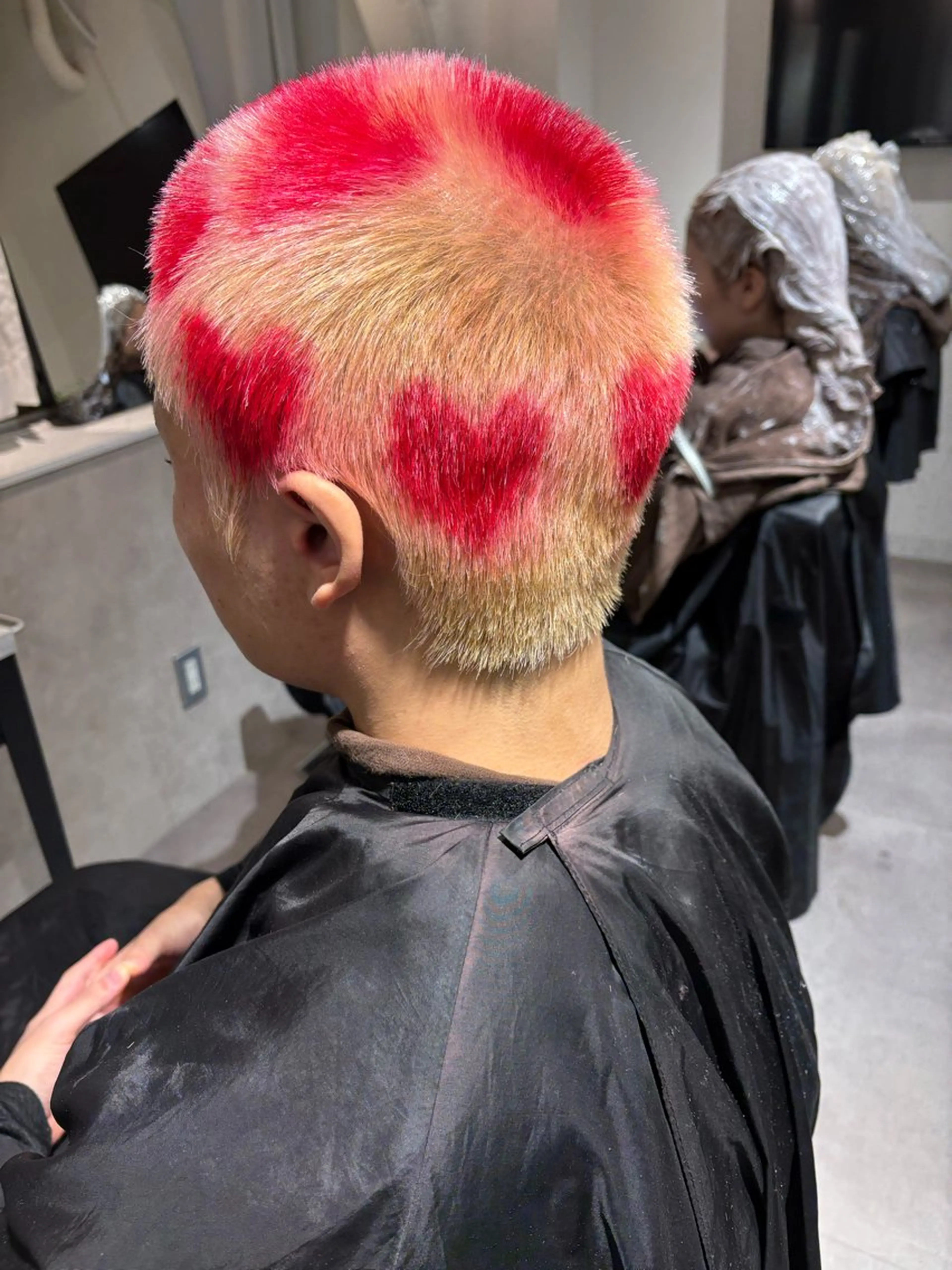 カラー デザインカラー ヘアカラー Seleneコウキ ブリーチ/ハイトーンのヘアスタイル