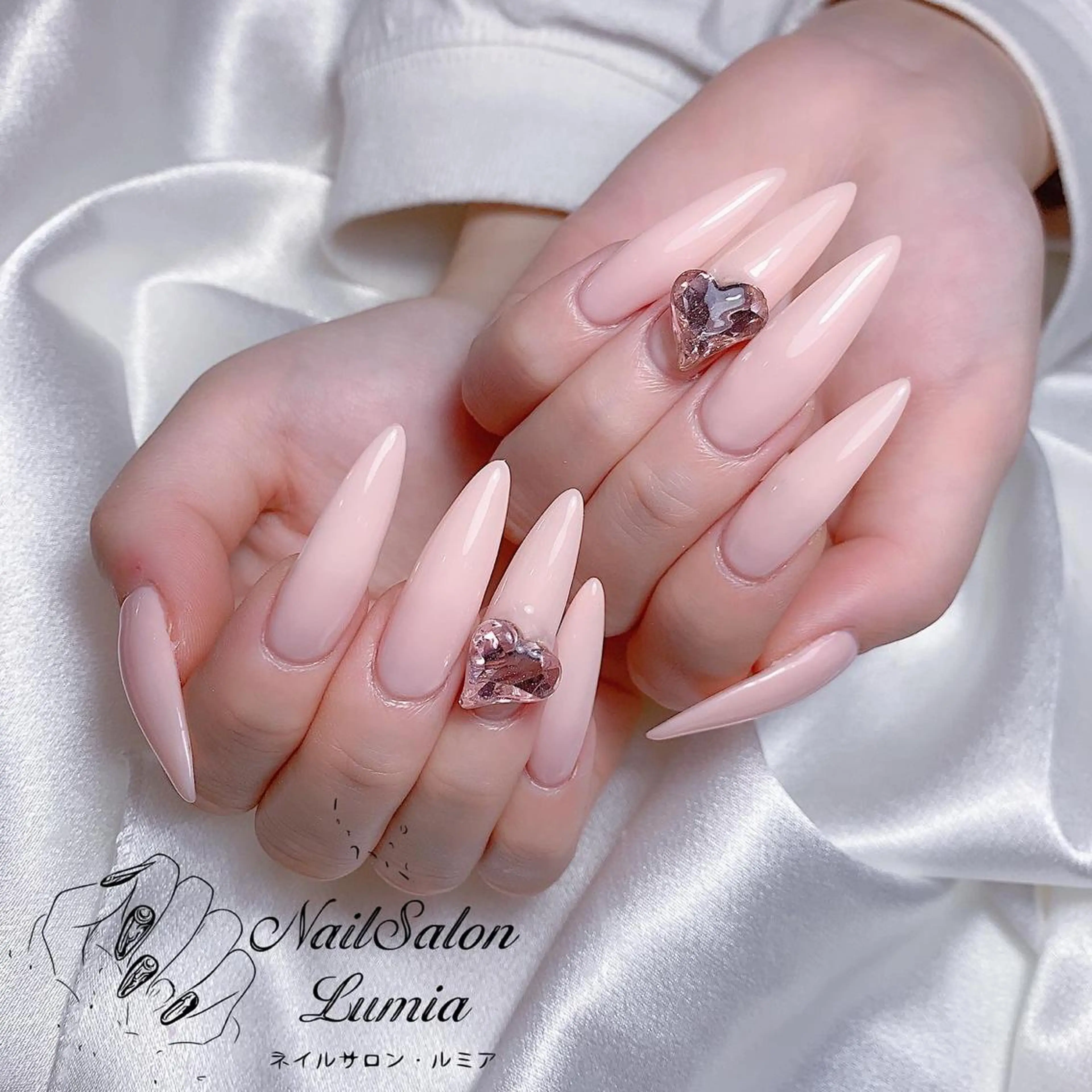ネイル ハンドネイル ネイルサロン ルミア Lumia 店長のネイルデザイン