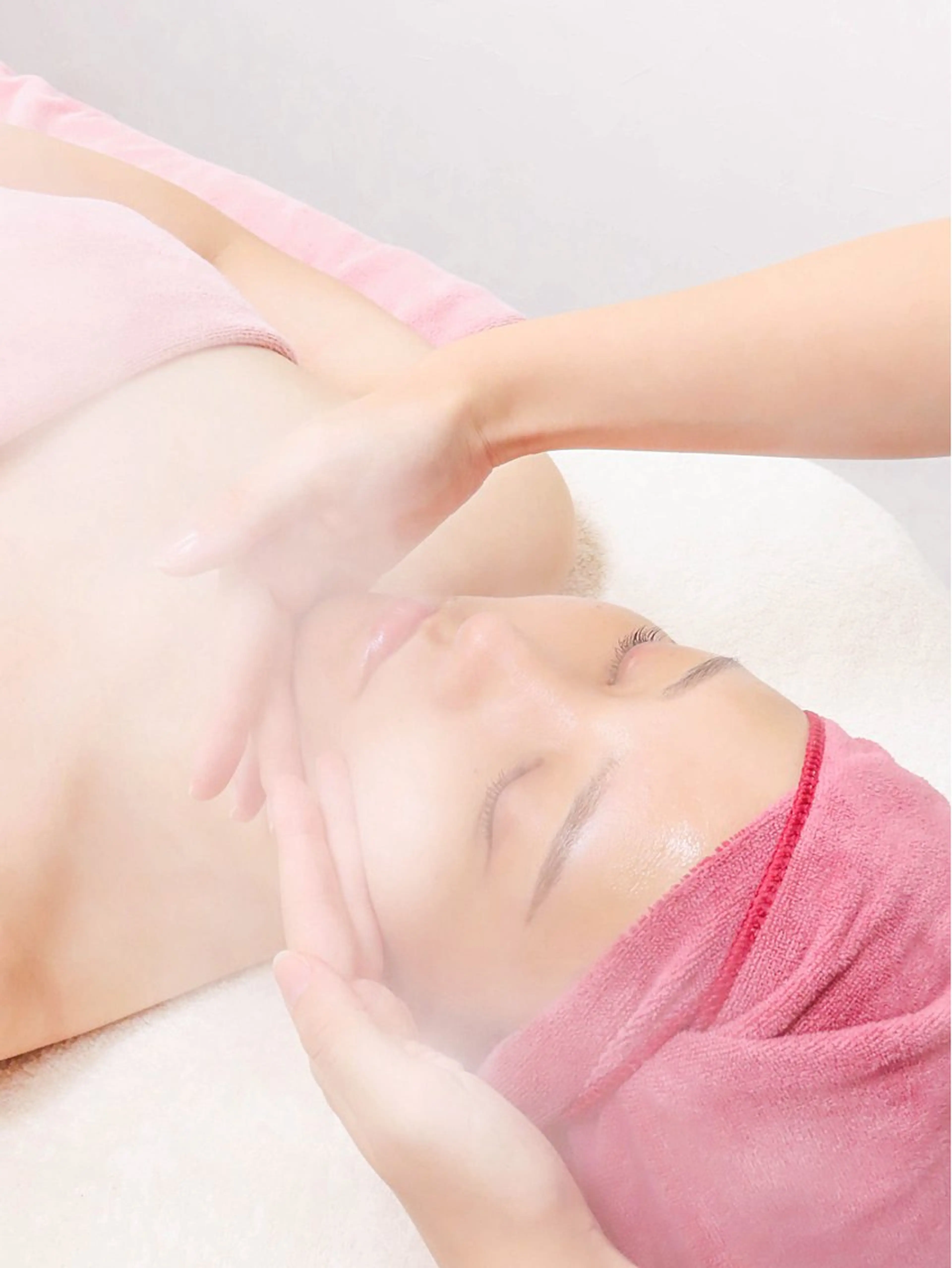 【ダウンタイムなし】リジュラン導入フェイシャルコースの写真