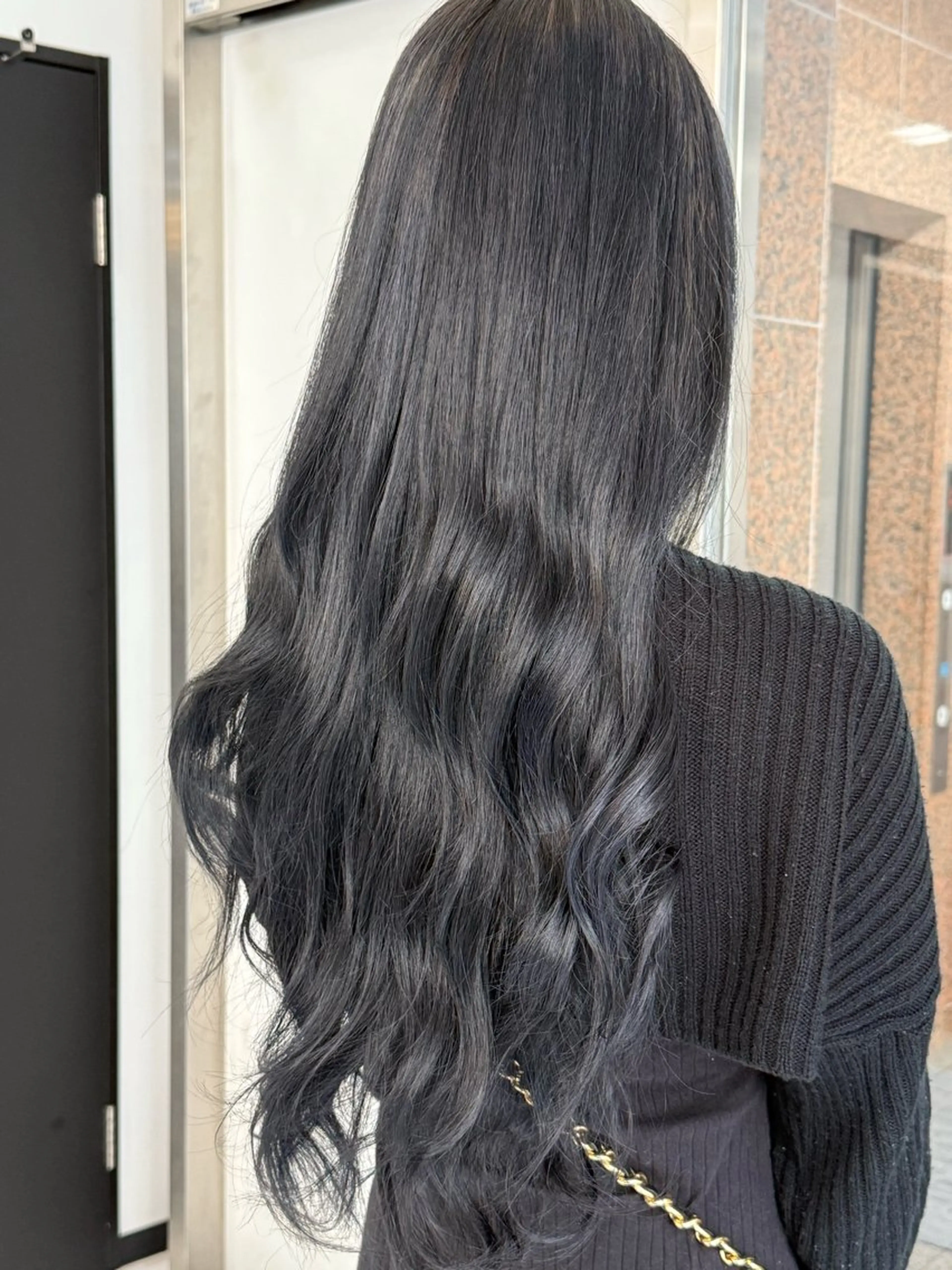 カラー 黒髪 ブルーカラー ブルーブラック やながわ あつきのヘアスタイル