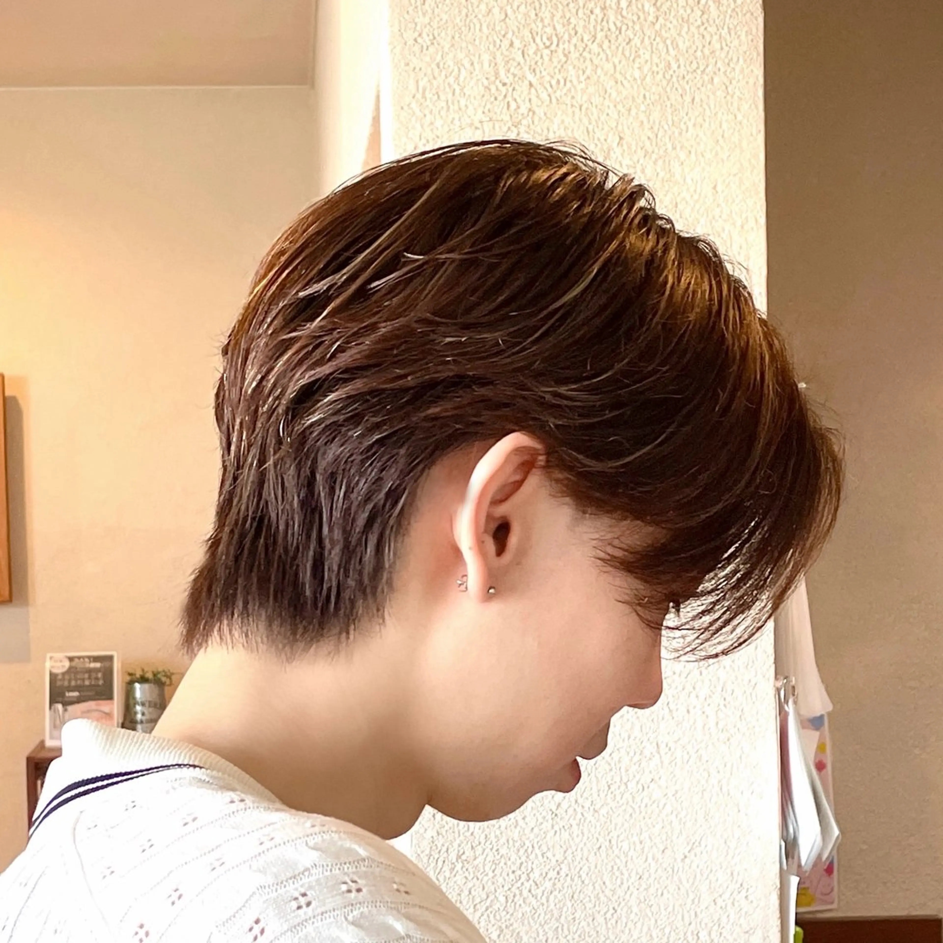 ミディアム パーマ メンズ ミディアムパーマ センターパート メンズパーマ 刈り上げ ニュアンスパーマ カット パーマ Shin 三重鈴鹿 /メンズ韓国ヘアのヘアスタイル