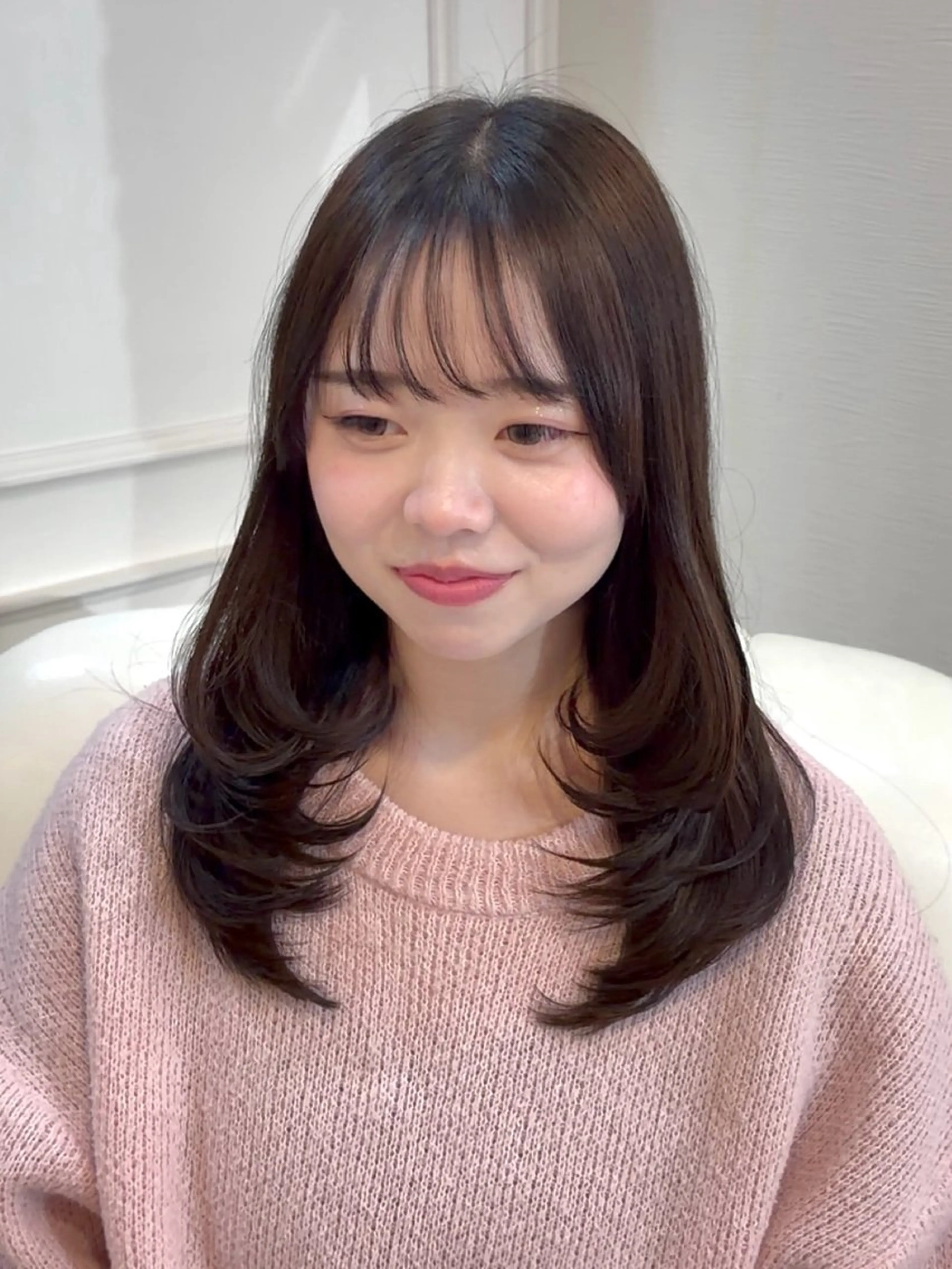 セミロング salon ORO所属・艶髪/韓国レイヤー 【ORO】🎀シュリのヘアスタイル