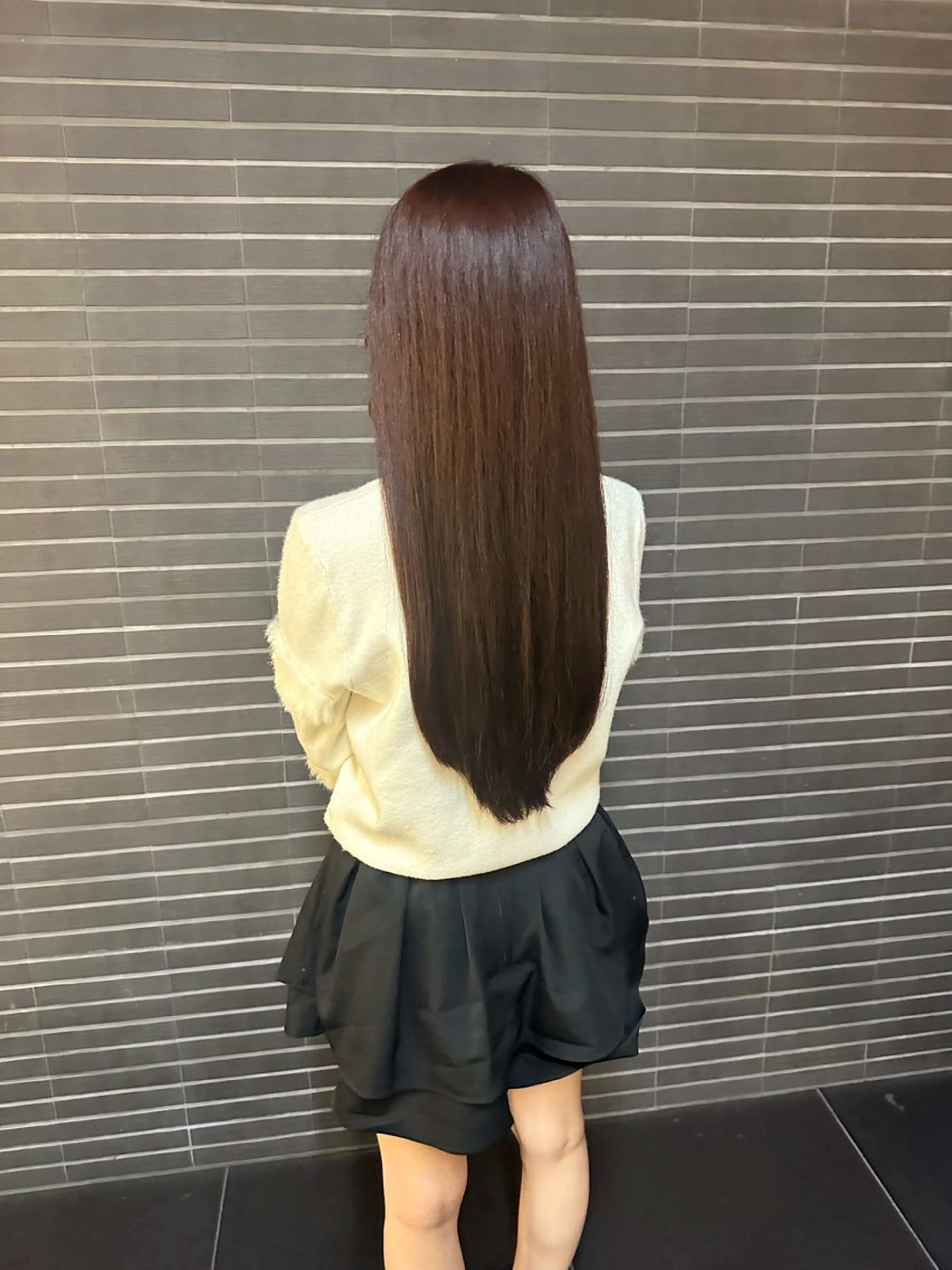 カラー イルミナカラー FURUSHO梅田店所属・Araki Chikaのヘアスタイル