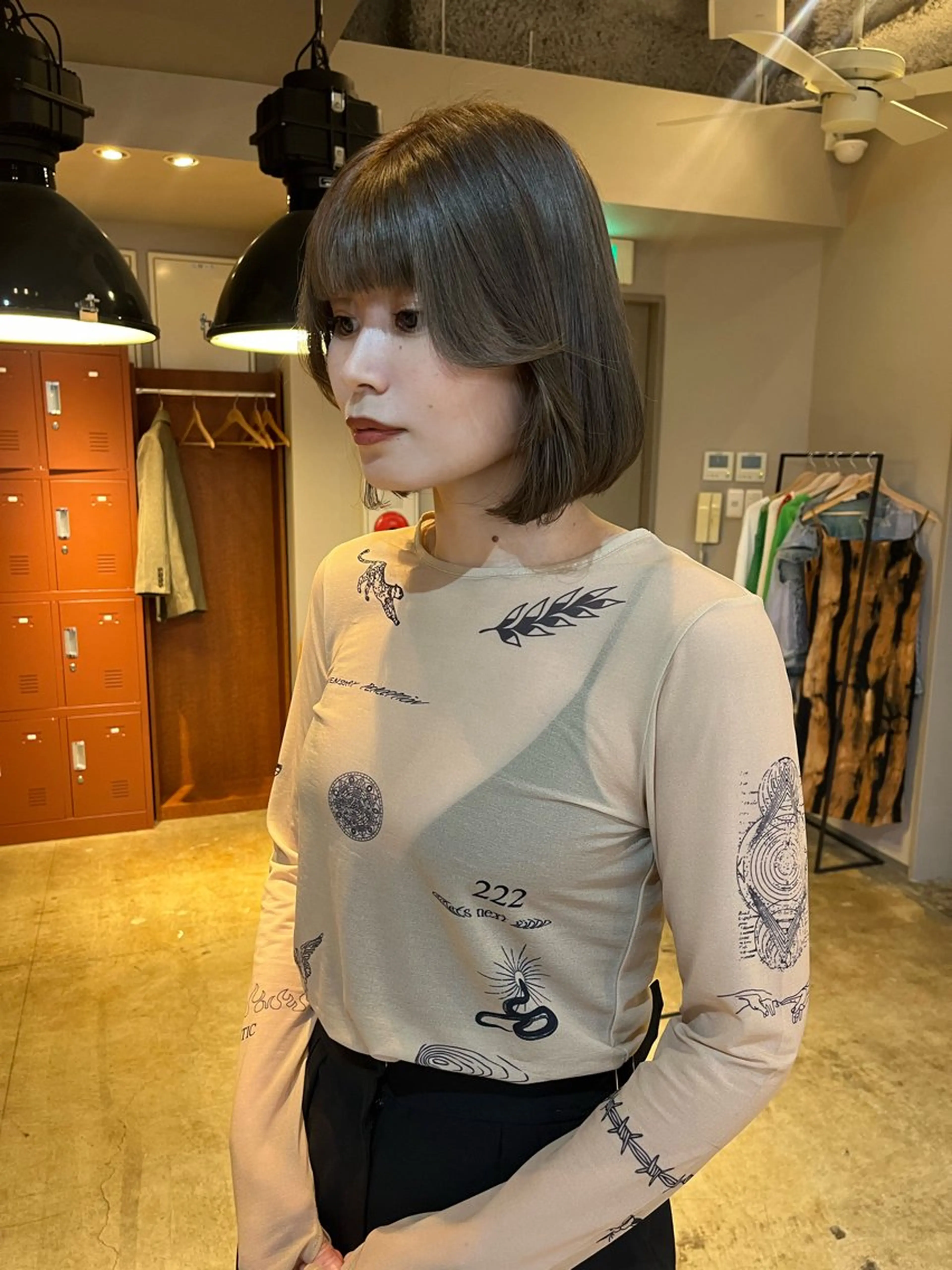 ミディアム カラー ブリーチ ダブルカラー ブリーチなしカラー カット ヘアカラー トリートメント 🩷ハイトーン透明感 レイヤー🩷ユリカのヘアスタイル