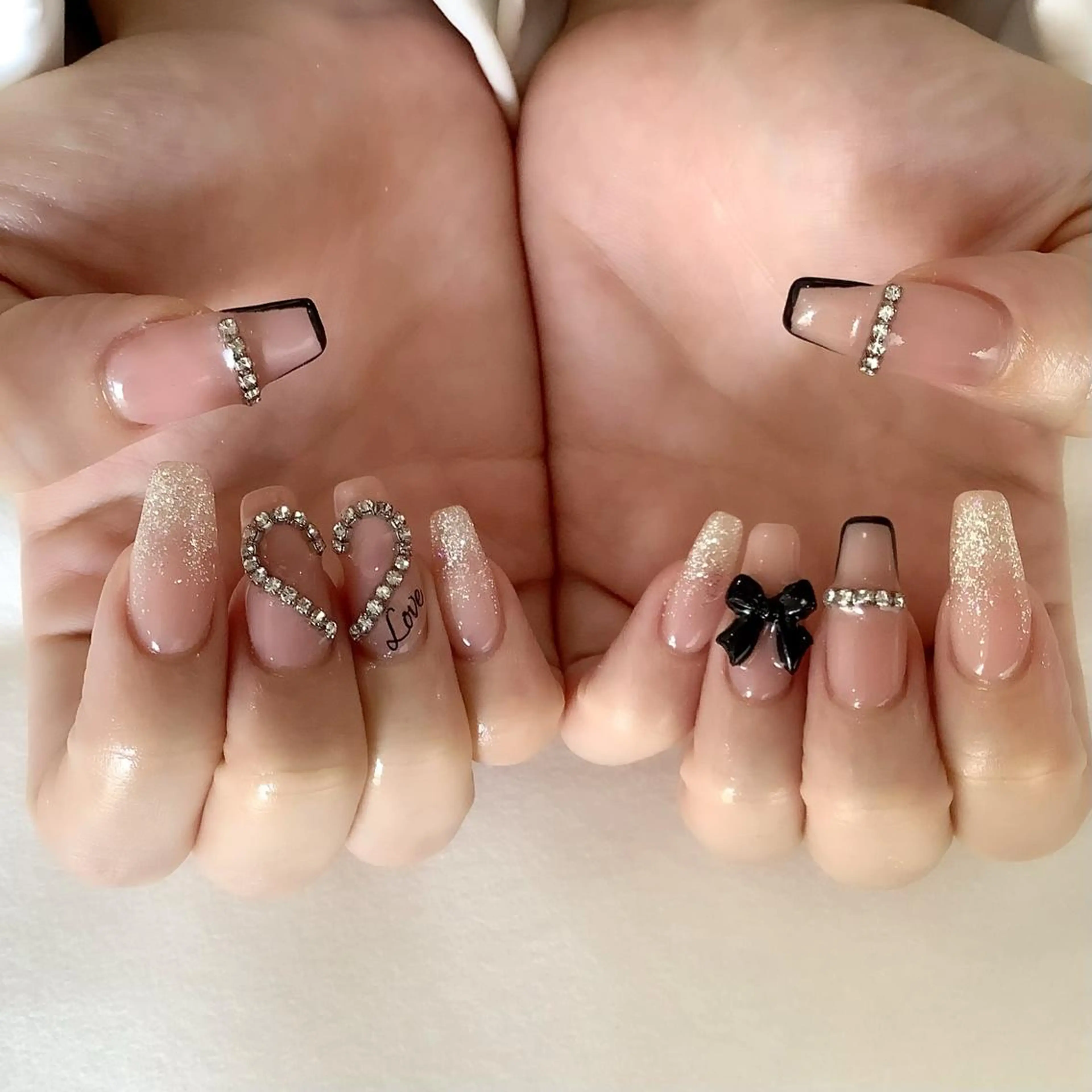 ネイル ハンドネイル 💎🐰 saki. m 🐰💎のネイルデザイン