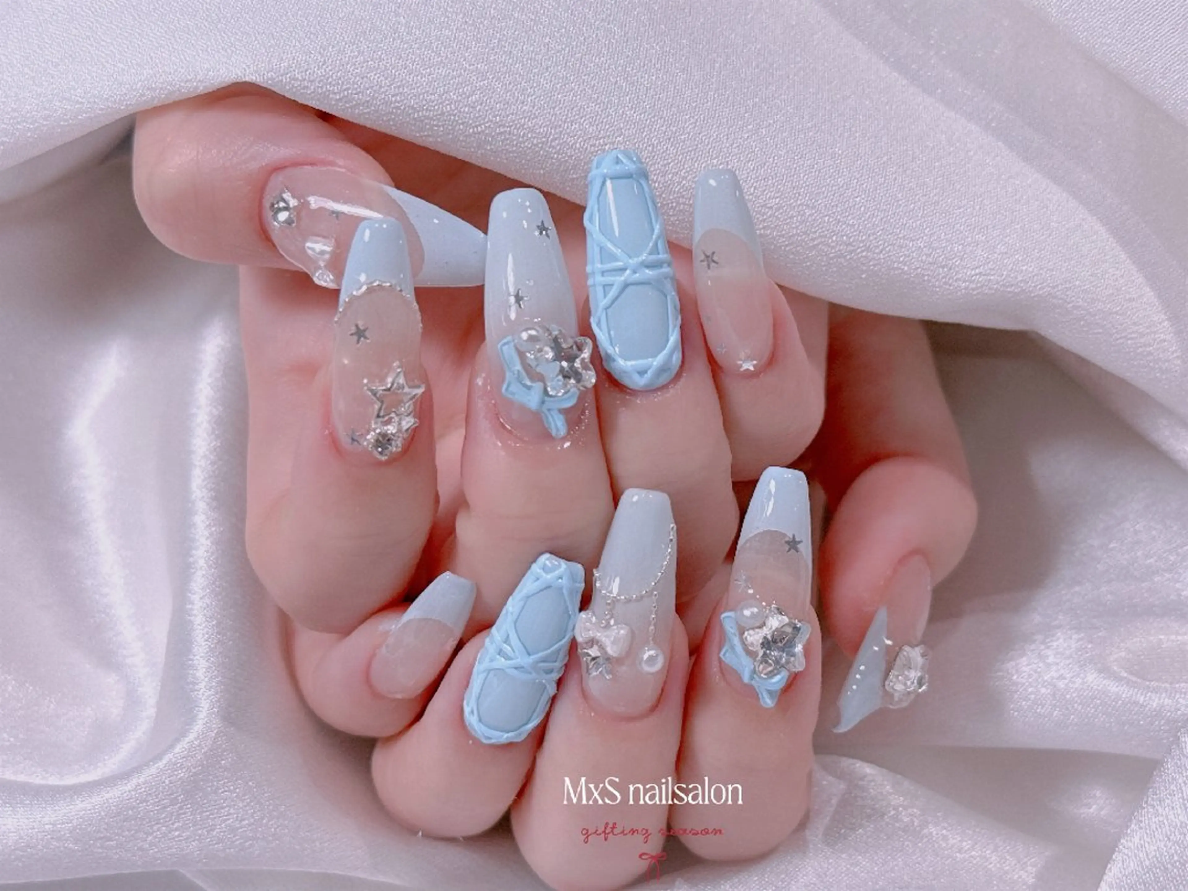 ネイル ジェルネイル 韓国ネイル マグネットネイル パラジェル ワンホンネイル ハンドネイル ハンドケア MxS Nail(長さだし/フィルイン/マグネット/韓国ネイル/ワンホンネイル/ワンカラー)所属・MxS リィリィのネイルデザイン