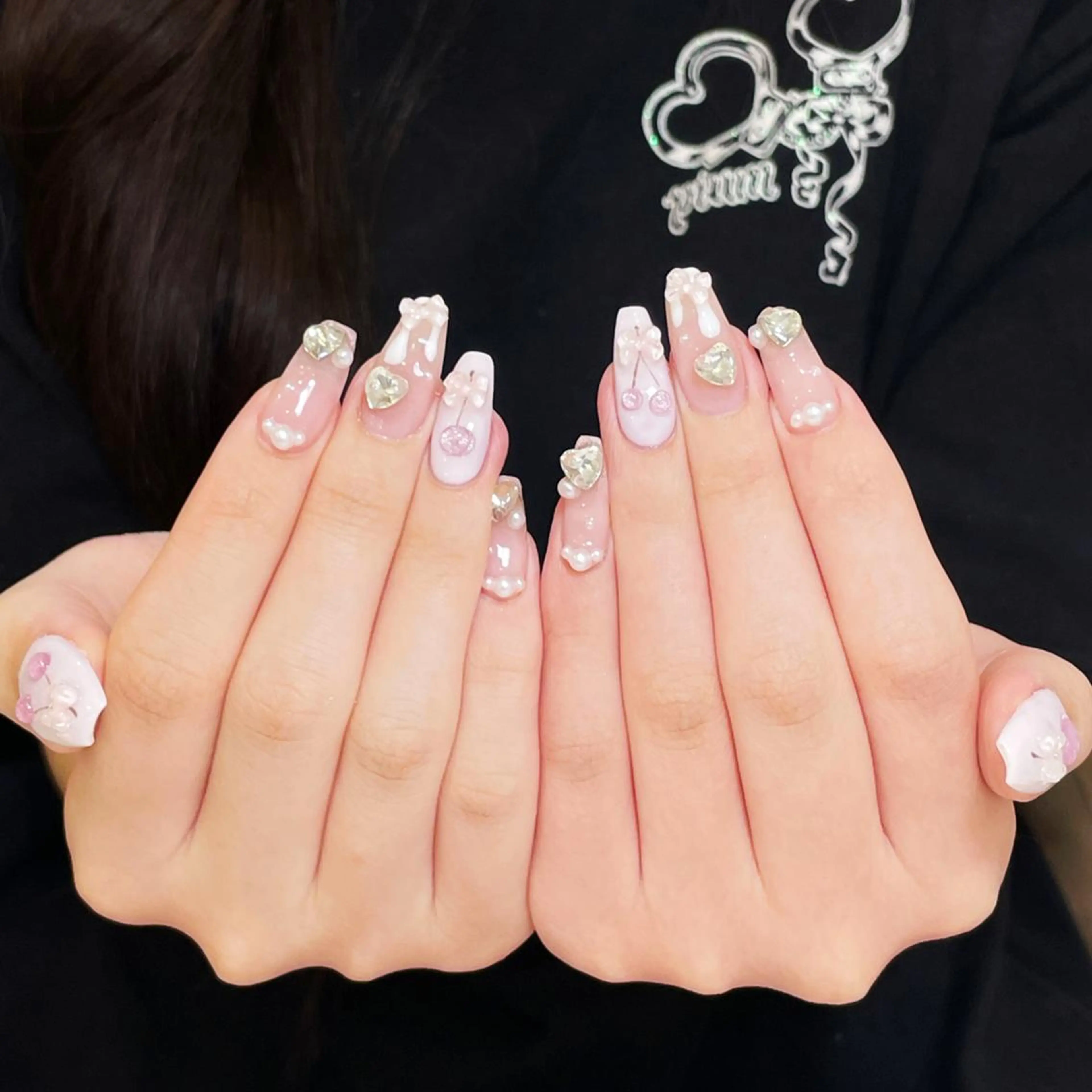 ネイル アートネイル オーロラネイル ガーリー キラキラネイル マグネットネイル ハンドネイル DIAMOND 💦のネイルデザイン