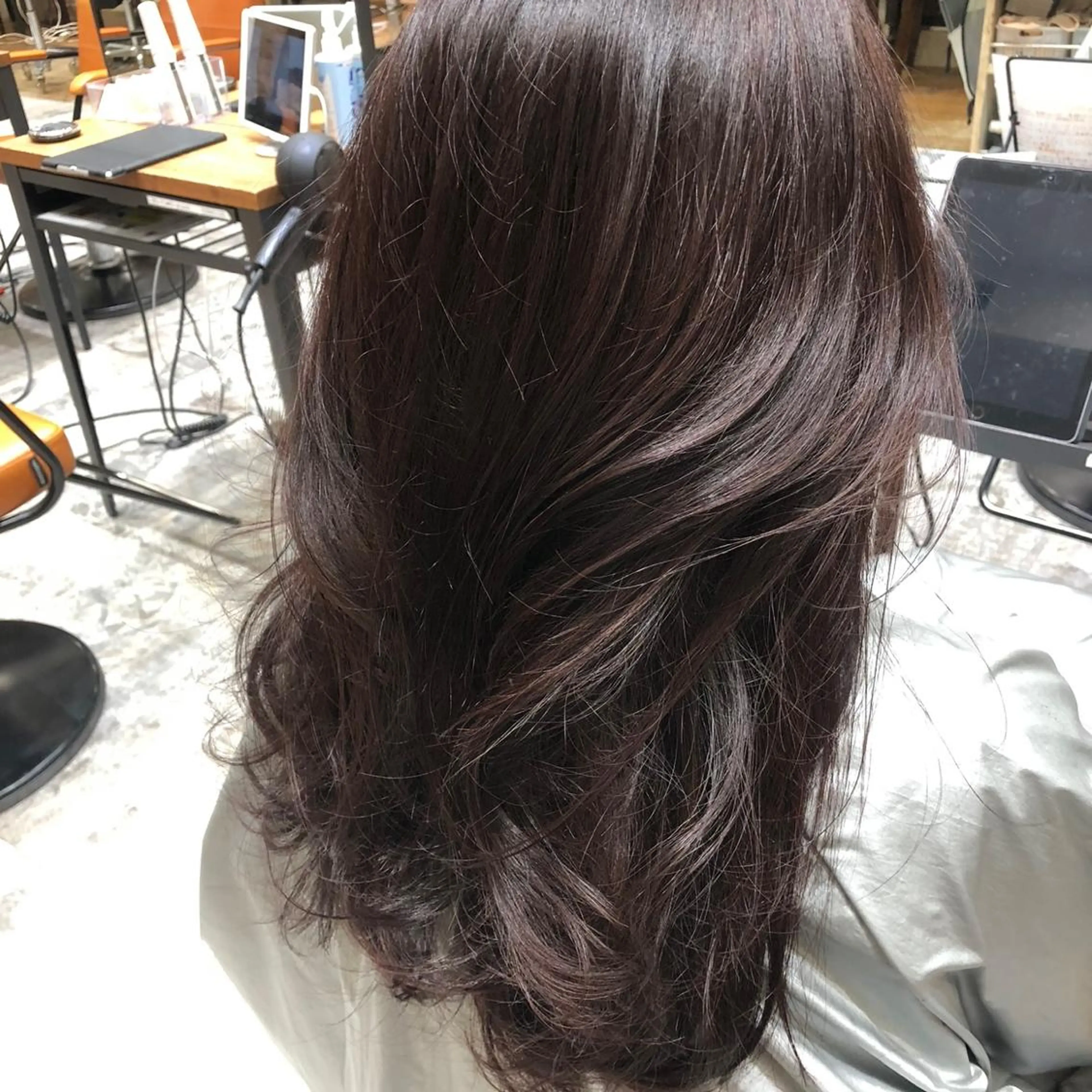 セミロング パーマ 💍新宿ショート 💍岩田莉奈のヘアスタイル