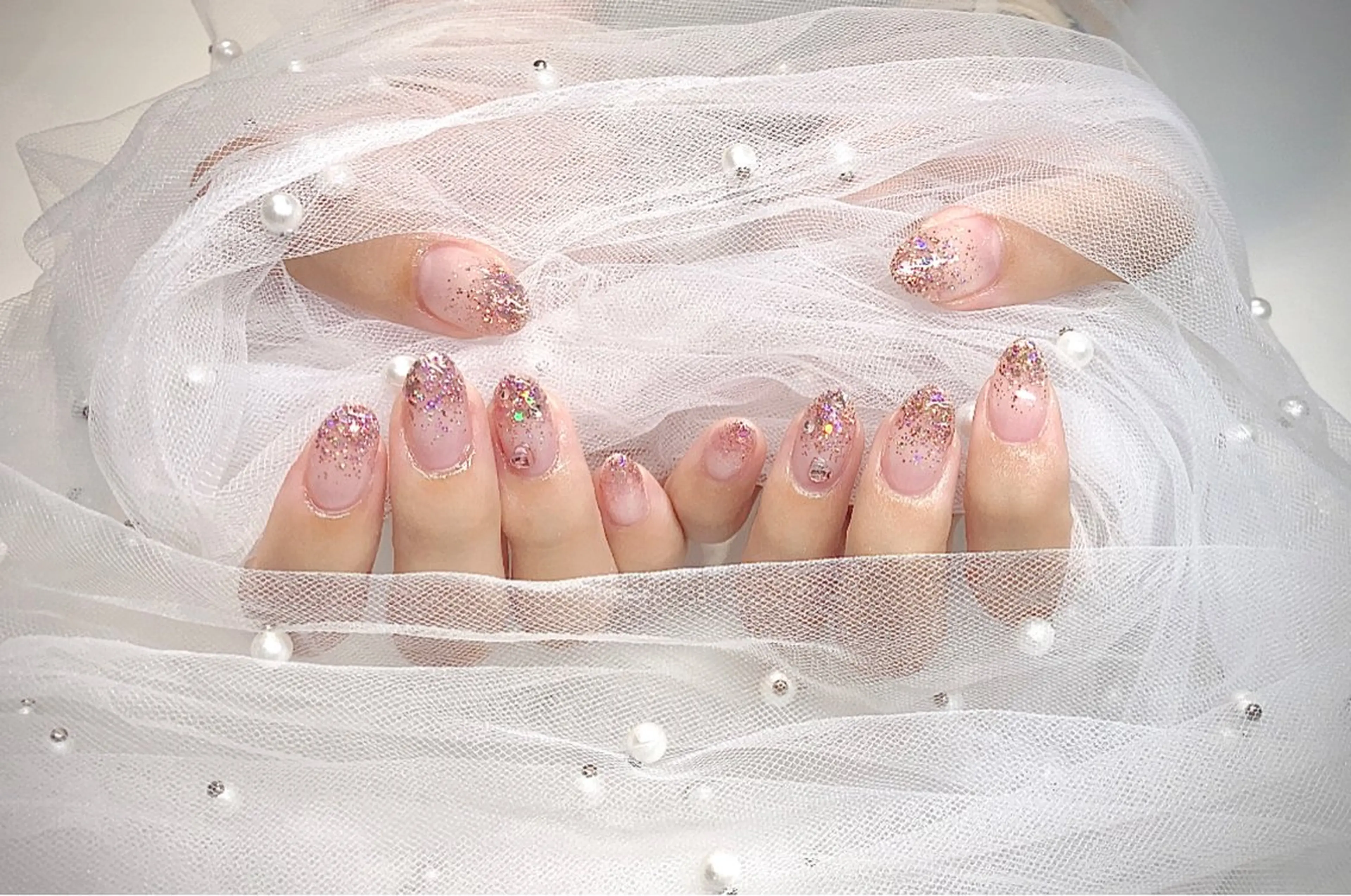 ネイル I-nailロング /ワンホン/キラキラのネイルデザイン