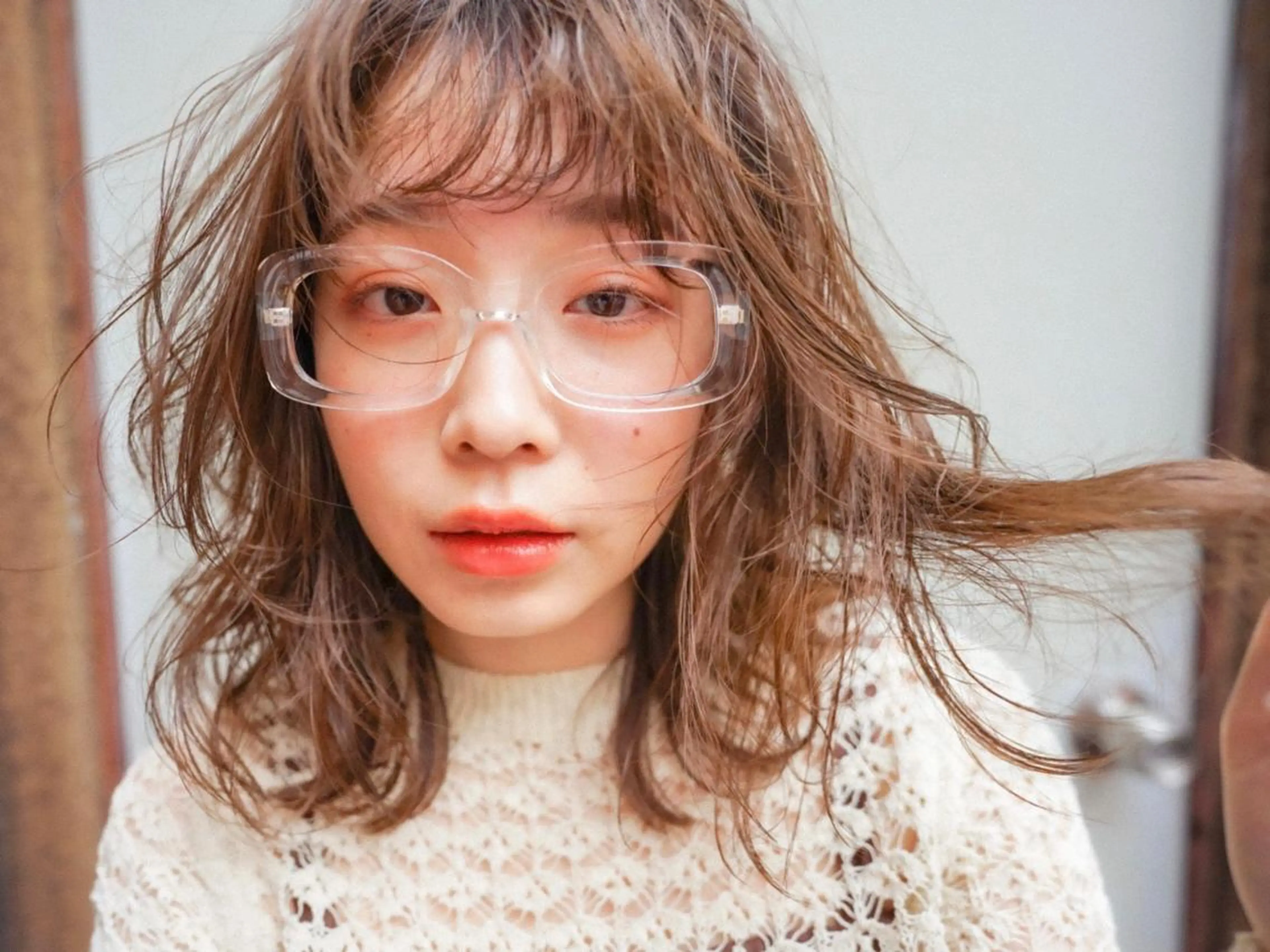 セミロング カラー パーマ ヘアアレンジ アディクシーカラー アッシュ バレイヤージュ ベージュカラー ブリーチ newi grande 横浜店のヘアスタイル