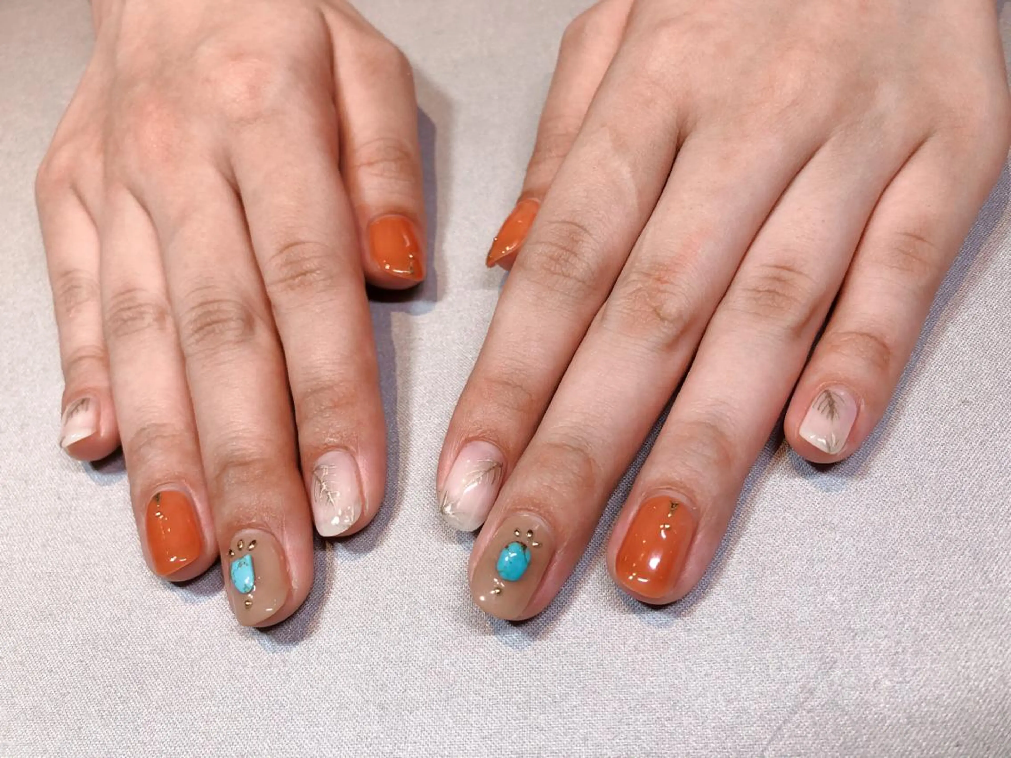 ネイル iiloo aromaworksのネイルデザイン