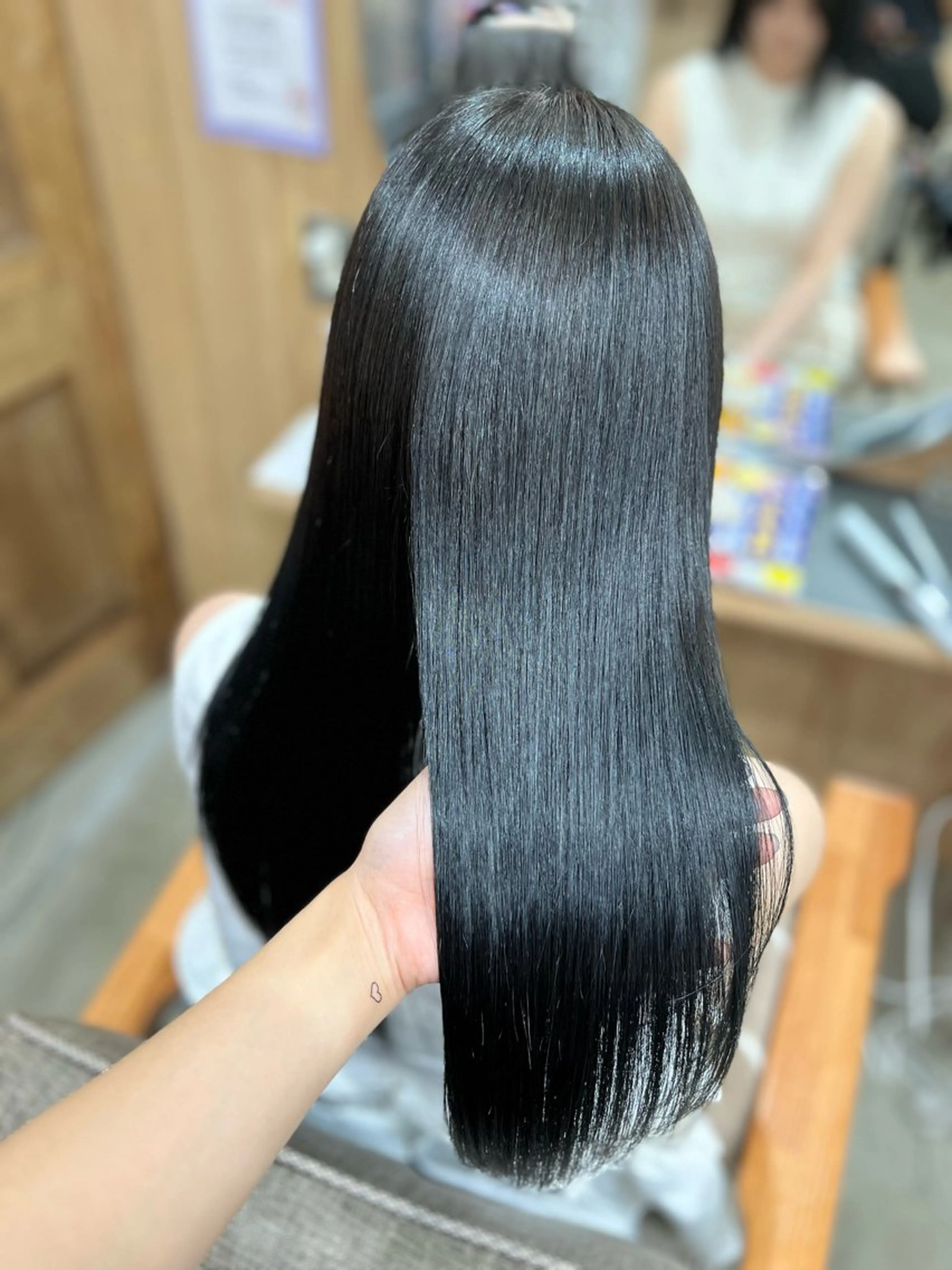 セミロング カラー 髪質改善 トリートメント ヘアカラー トリートメント 髪質改善/艶髪/透明 感カラー🫧シズクのヘアスタイル