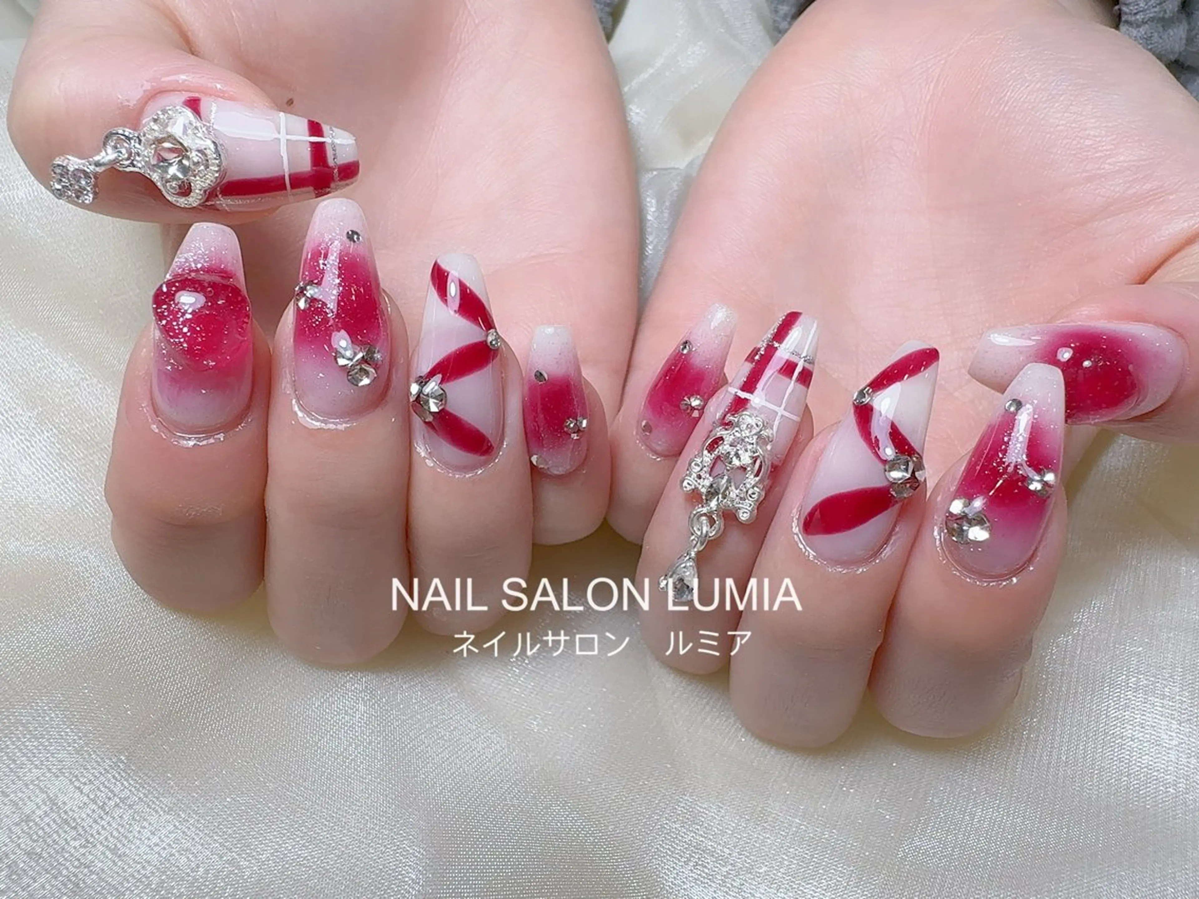 ネイル ハンドネイル ネイルサロン ルミア Lumia 店長のネイルデザイン