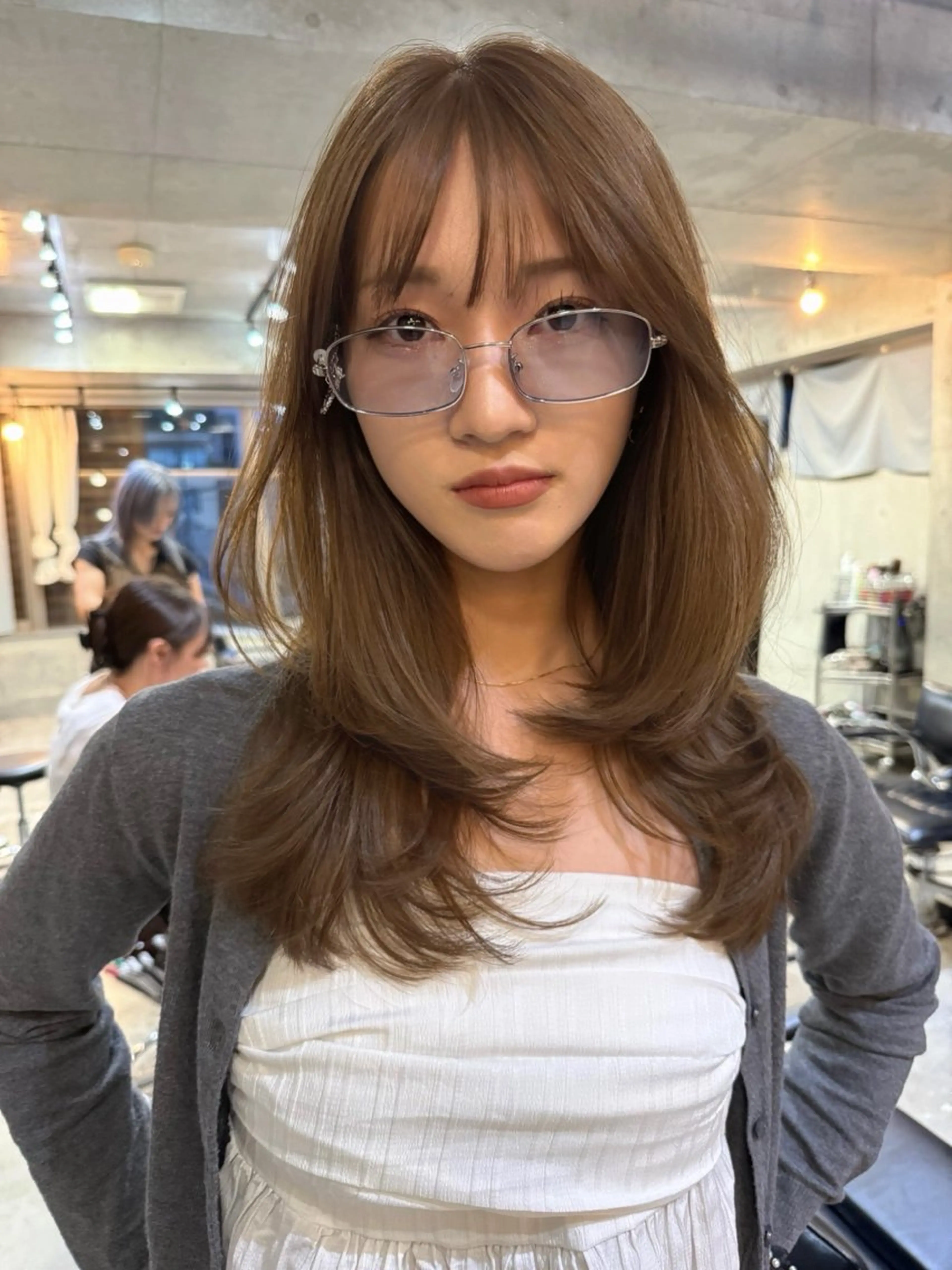 ミディアム レイヤーカット カット ヘアカラー トリートメント レイヤーカット\ウル フ　chinatsuのヘアスタイル