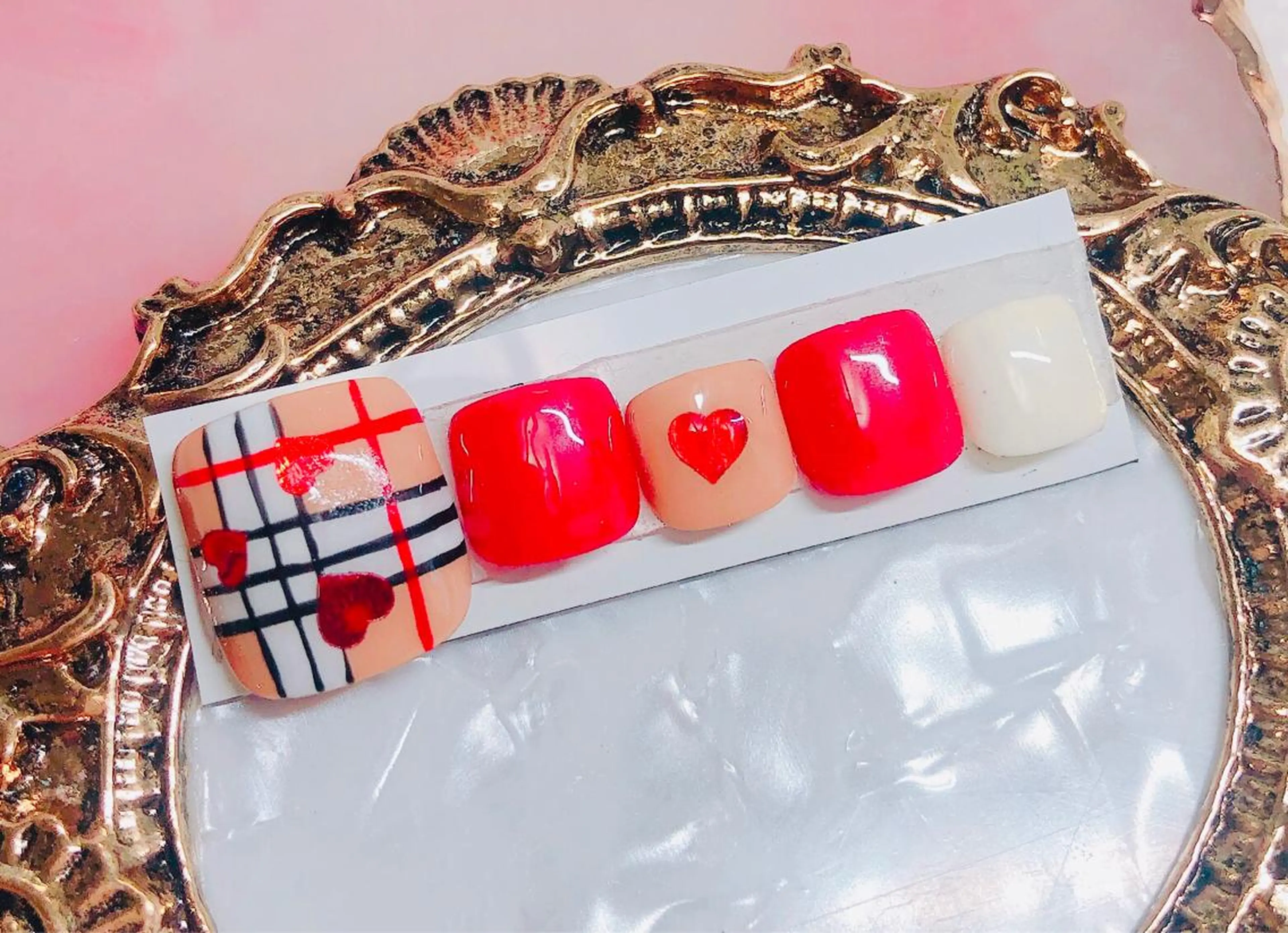 ネイル フットネイル フットネイル CROWN プライベートサロンのネイルデザイン