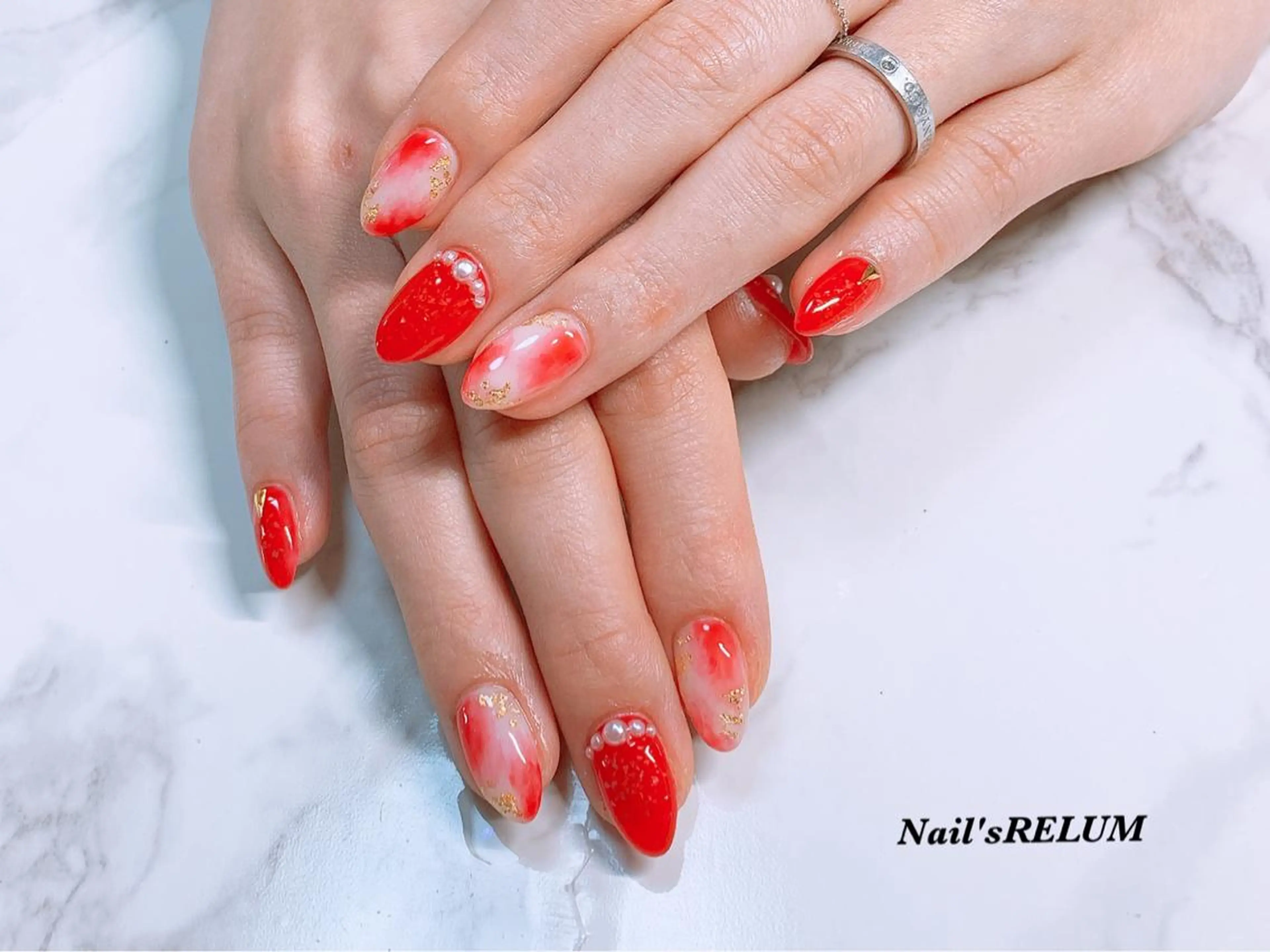 ネイル 持ち込み THECOLORS所属・近貞 莉奈のネイルデザイン