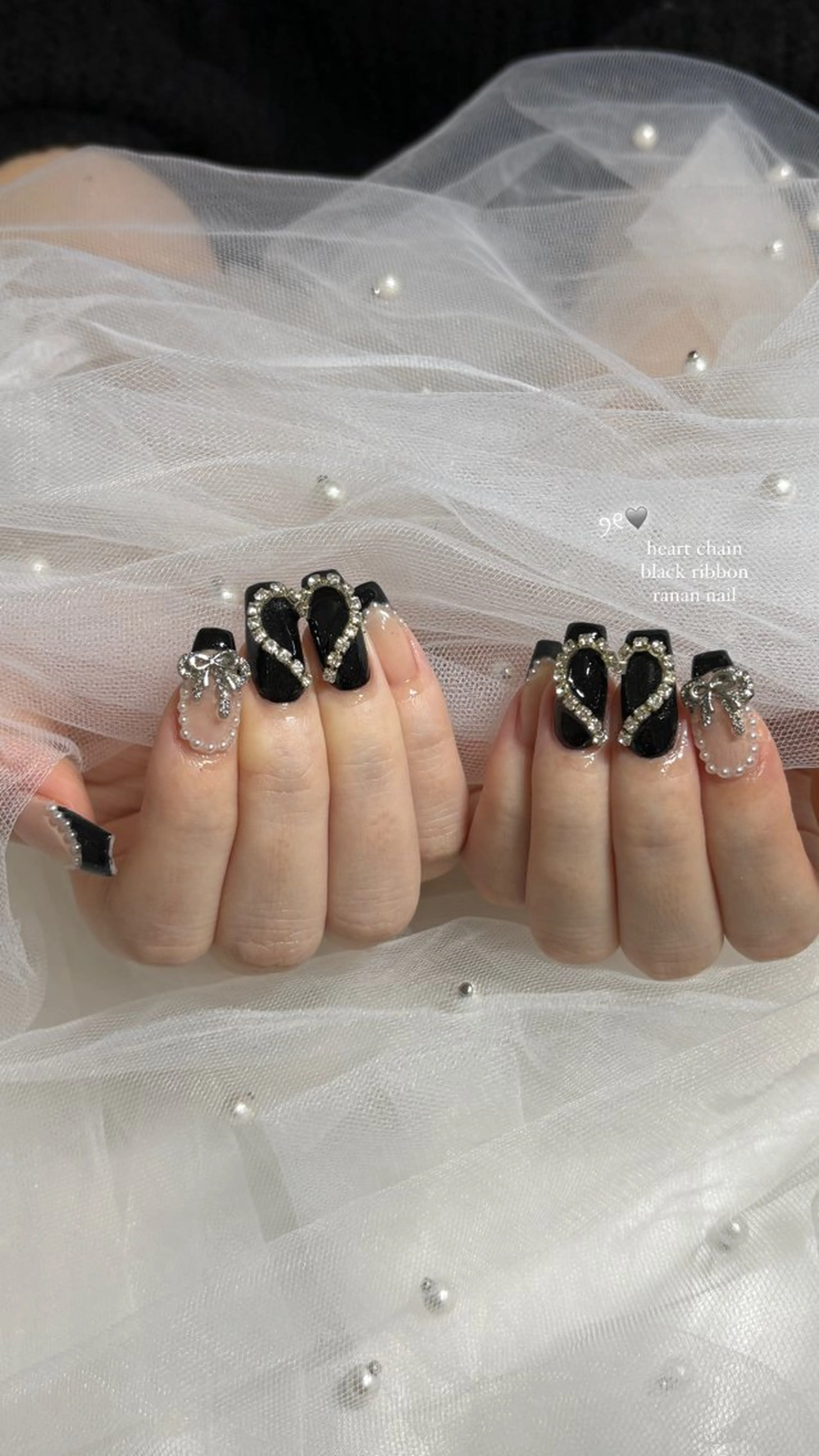 ネイル 𝓇𝒶𝓃𝒶𝓃 𝓃𝒶𝒾𝓁のネイルデザイン