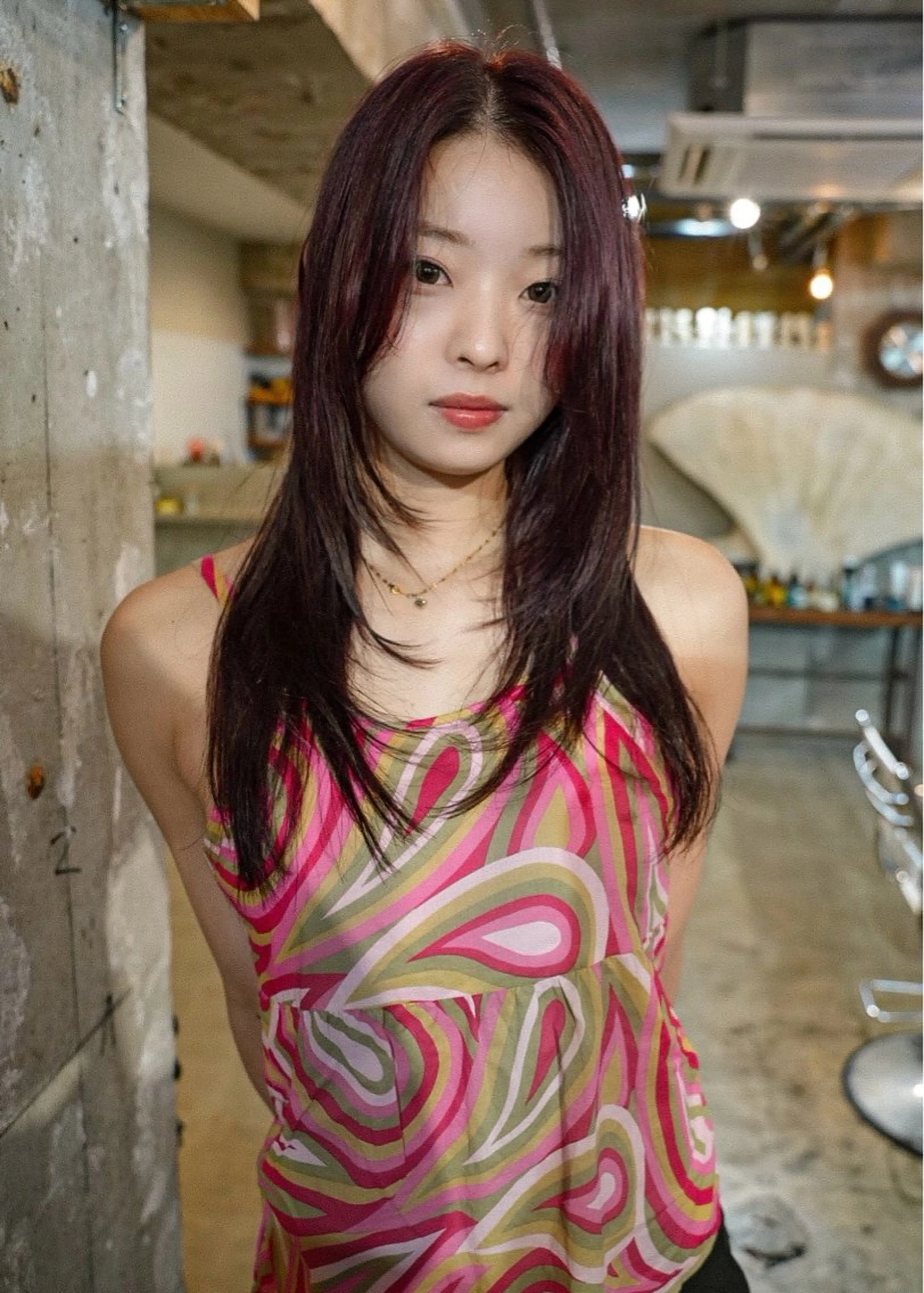 セミロング カラー ブリーチ ボルドーカラー カット ヘアカラー レイヤー/パーマ/ taroのヘアスタイル