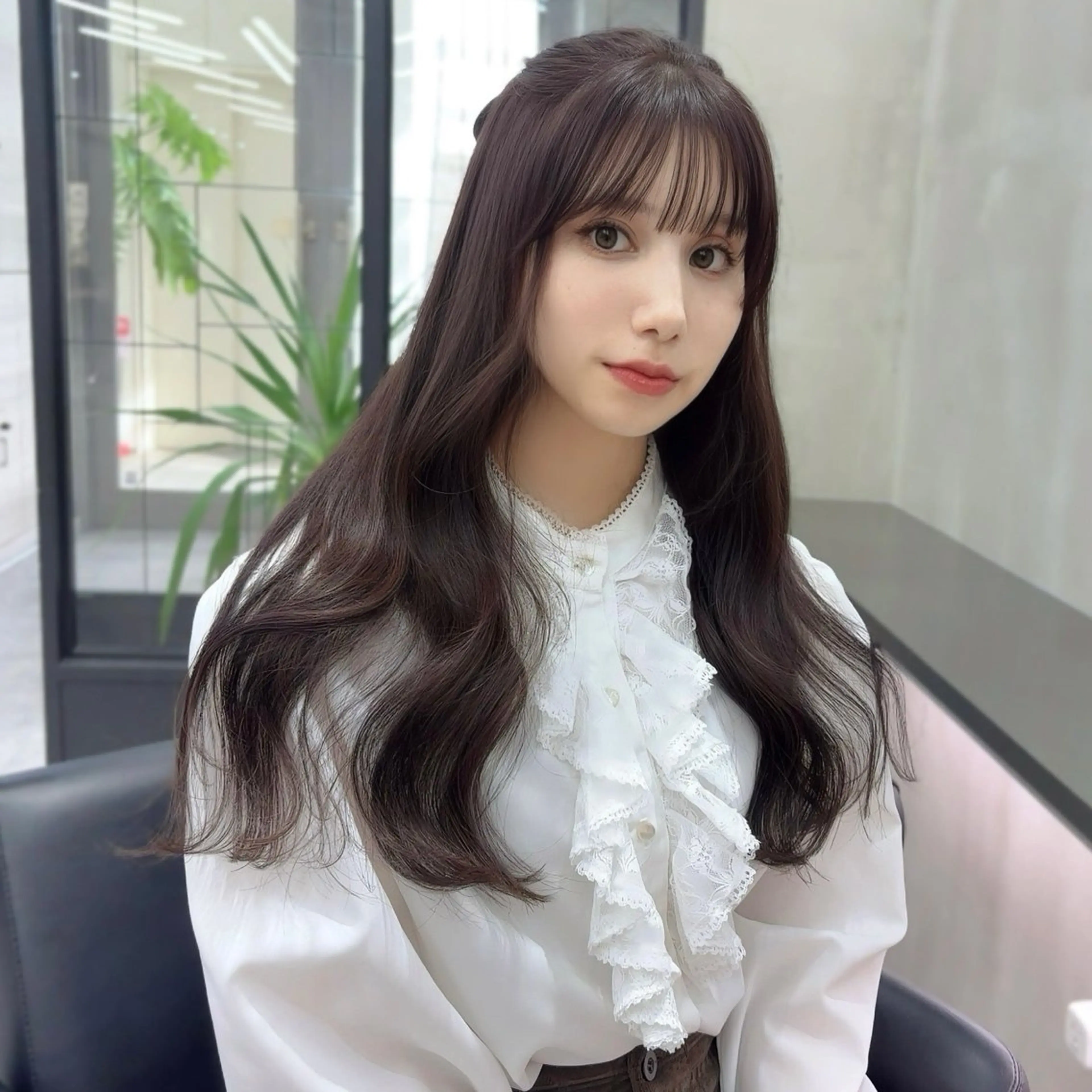 ロング カラー ヘアアレンジ 成人式 ブリーチ ラベンダーカラー ブリーチなしカラー 卒業式のヘアスタイル the path sora♡のヘアスタイル