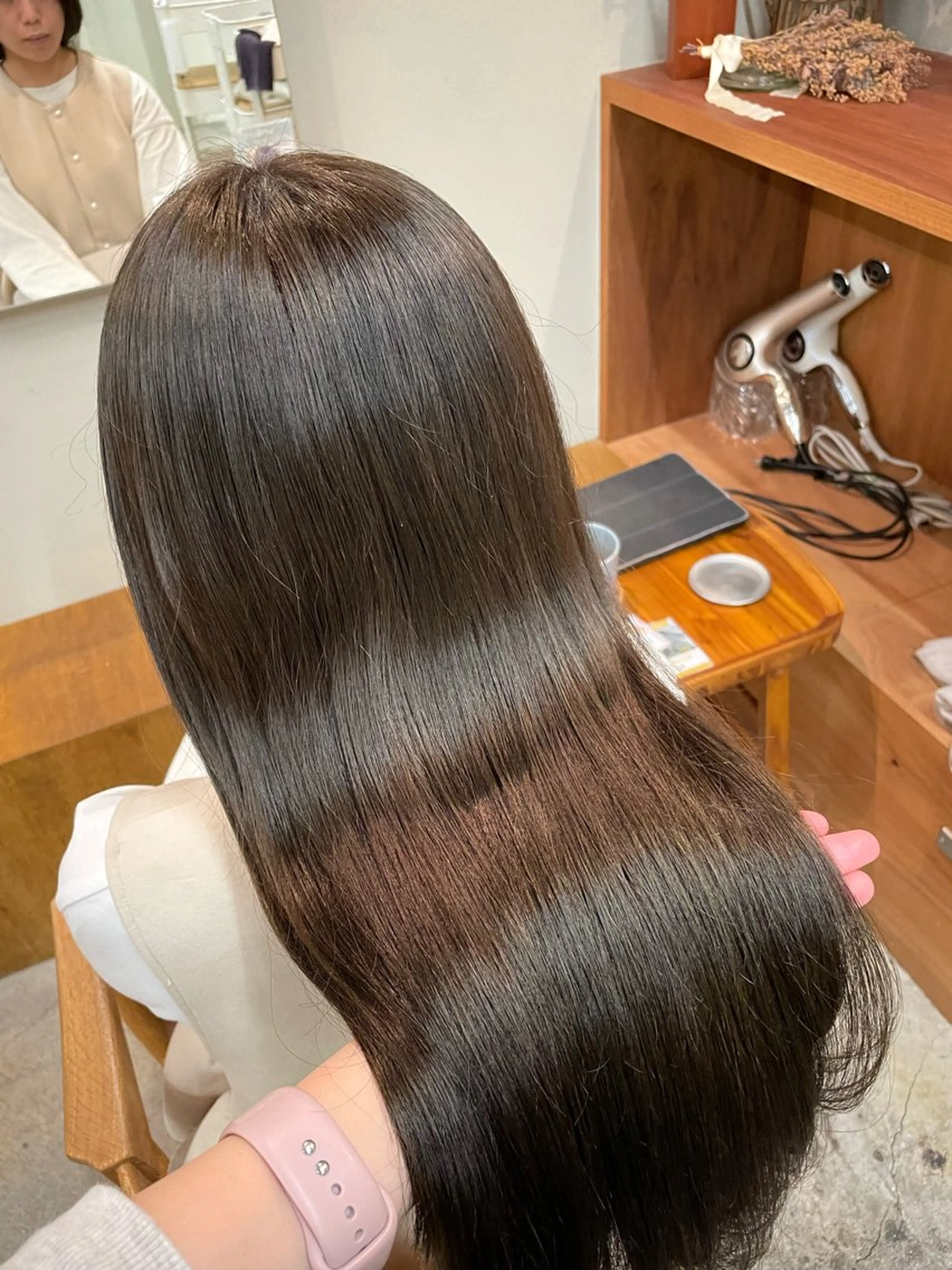 ロング カラー 山下 悠月のヘアスタイル