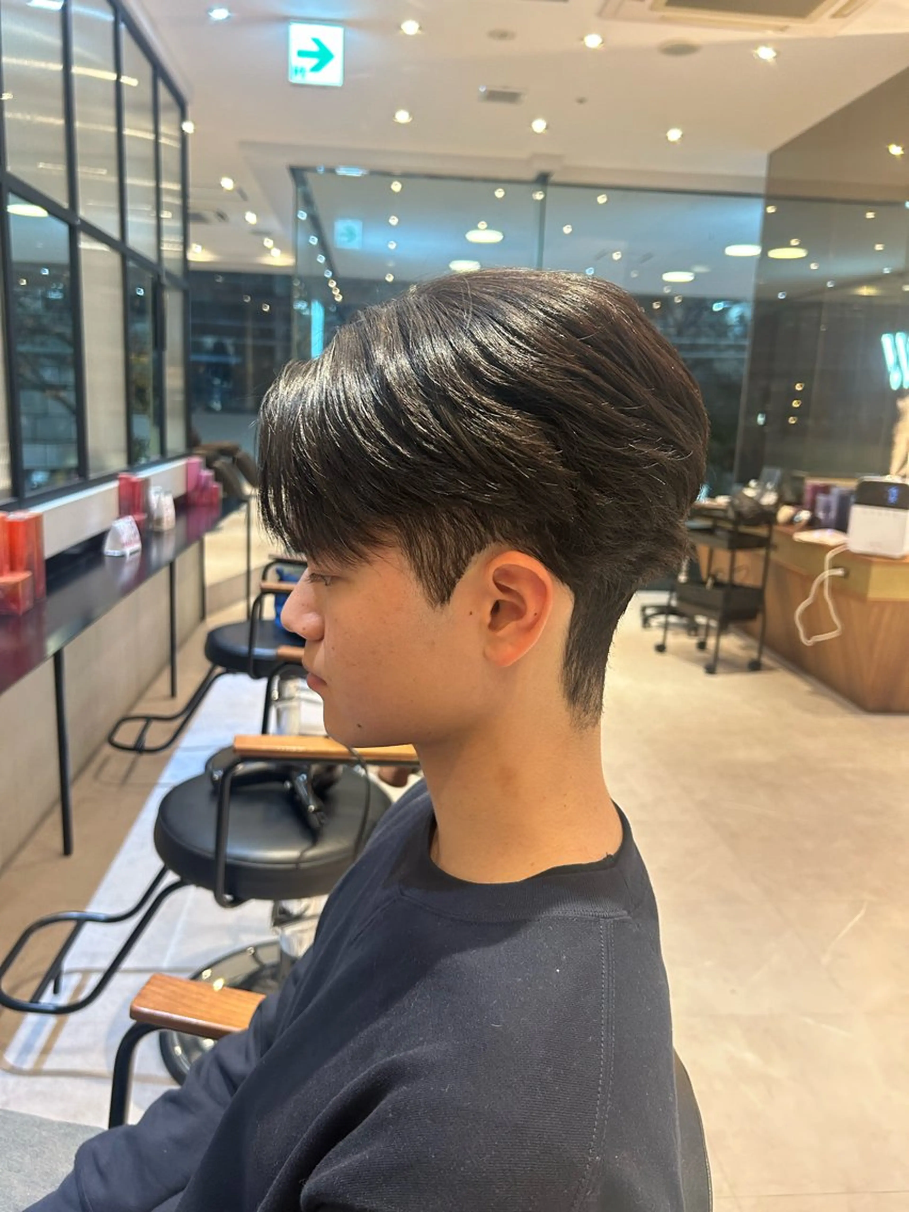 パーマ メンズ ダウンパーマ メンズパーマ カット パーマ 有働由良／ハイトーン ／韓国メンズヘアのヘアスタイル