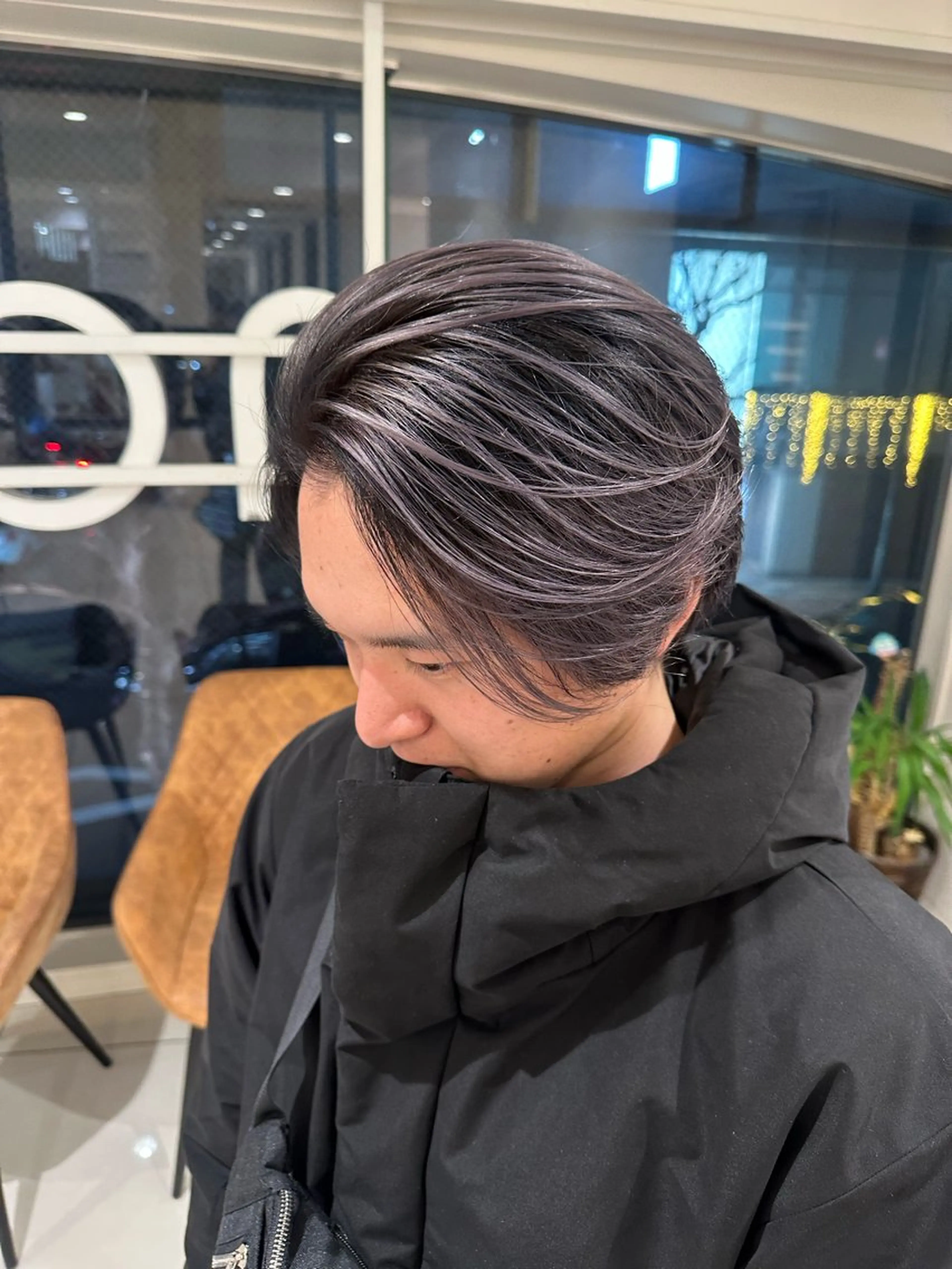 カラー メンズ タイトボブ個性派カラ ーAKANEのヘアスタイル