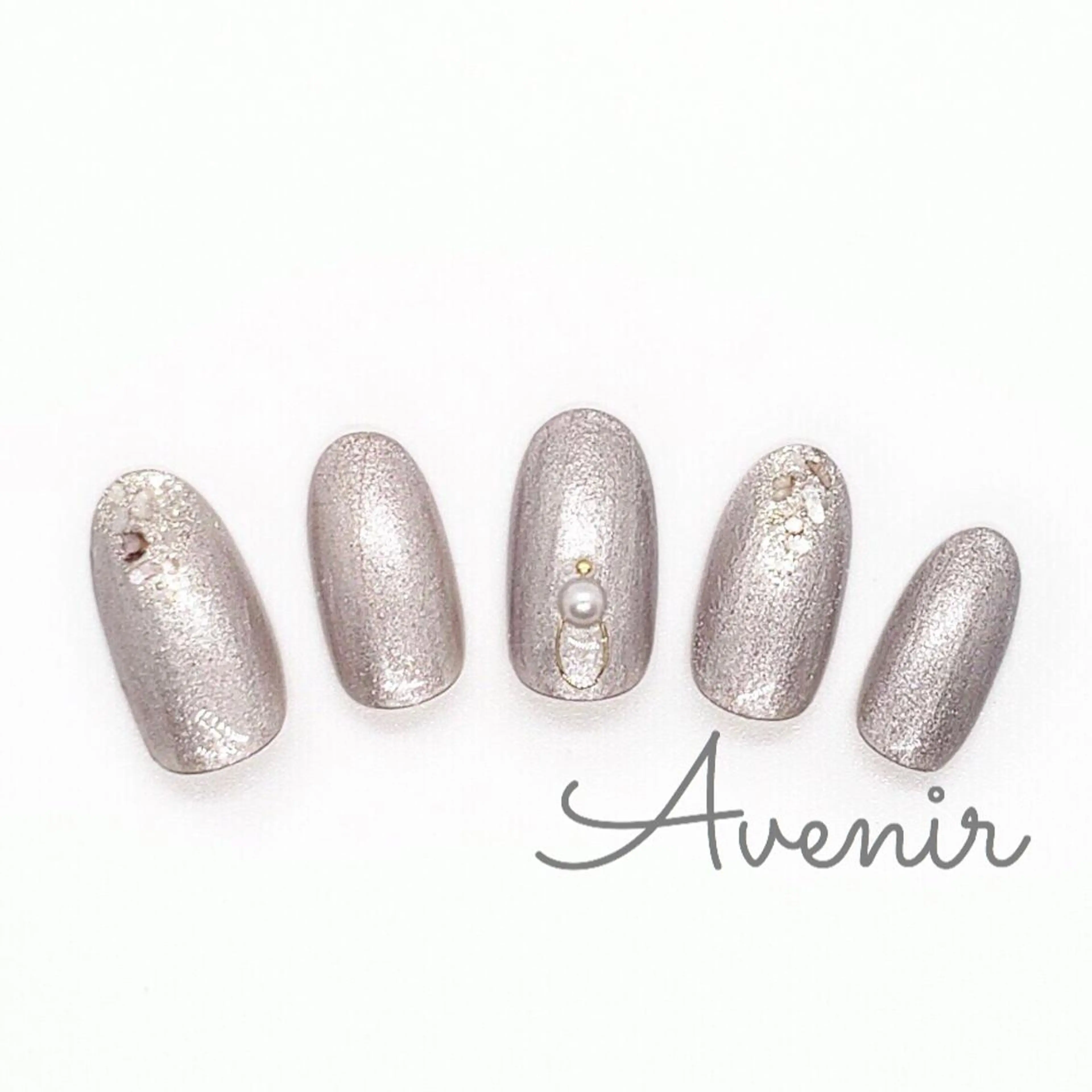 ネイル Avenir 表参道 nail＆eye予約のネイルデザイン