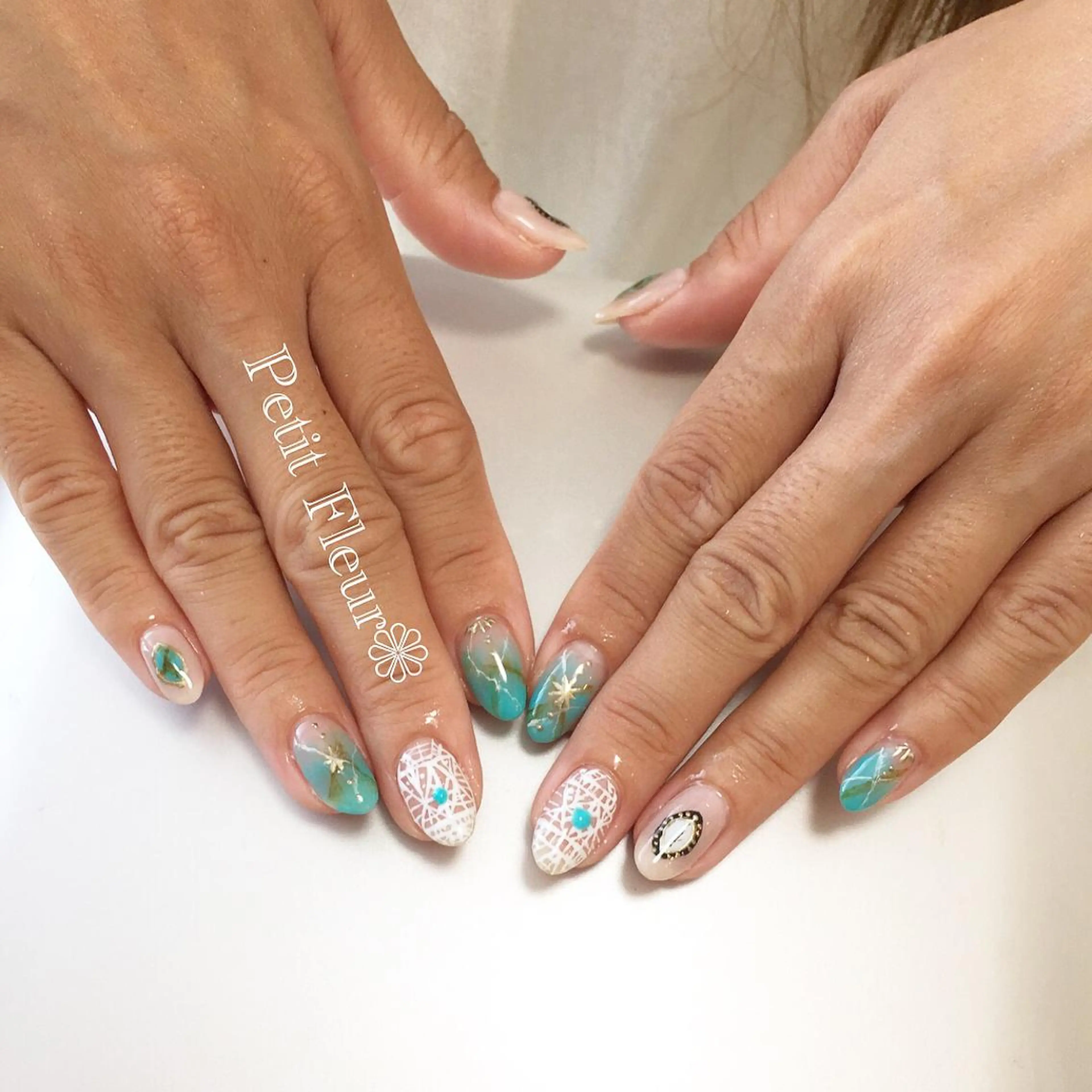 ネイル ブルー 夏ネイル Petit Fleur所属・青柳 亜梨奈のマツエク・マツパデザイン