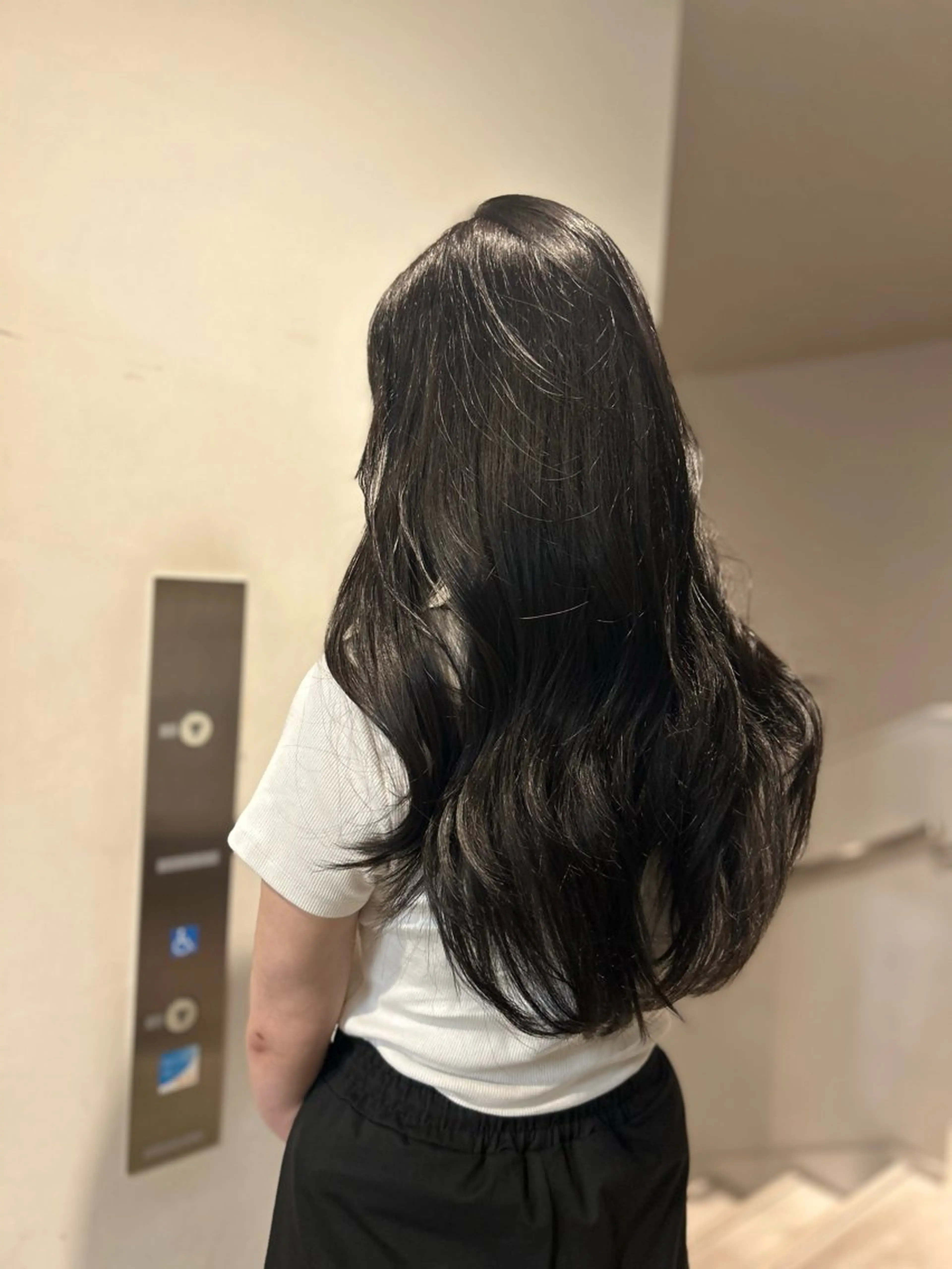 ロング カラー ICY表参道所属・ERIKA YAMAMOTOのヘアスタイル