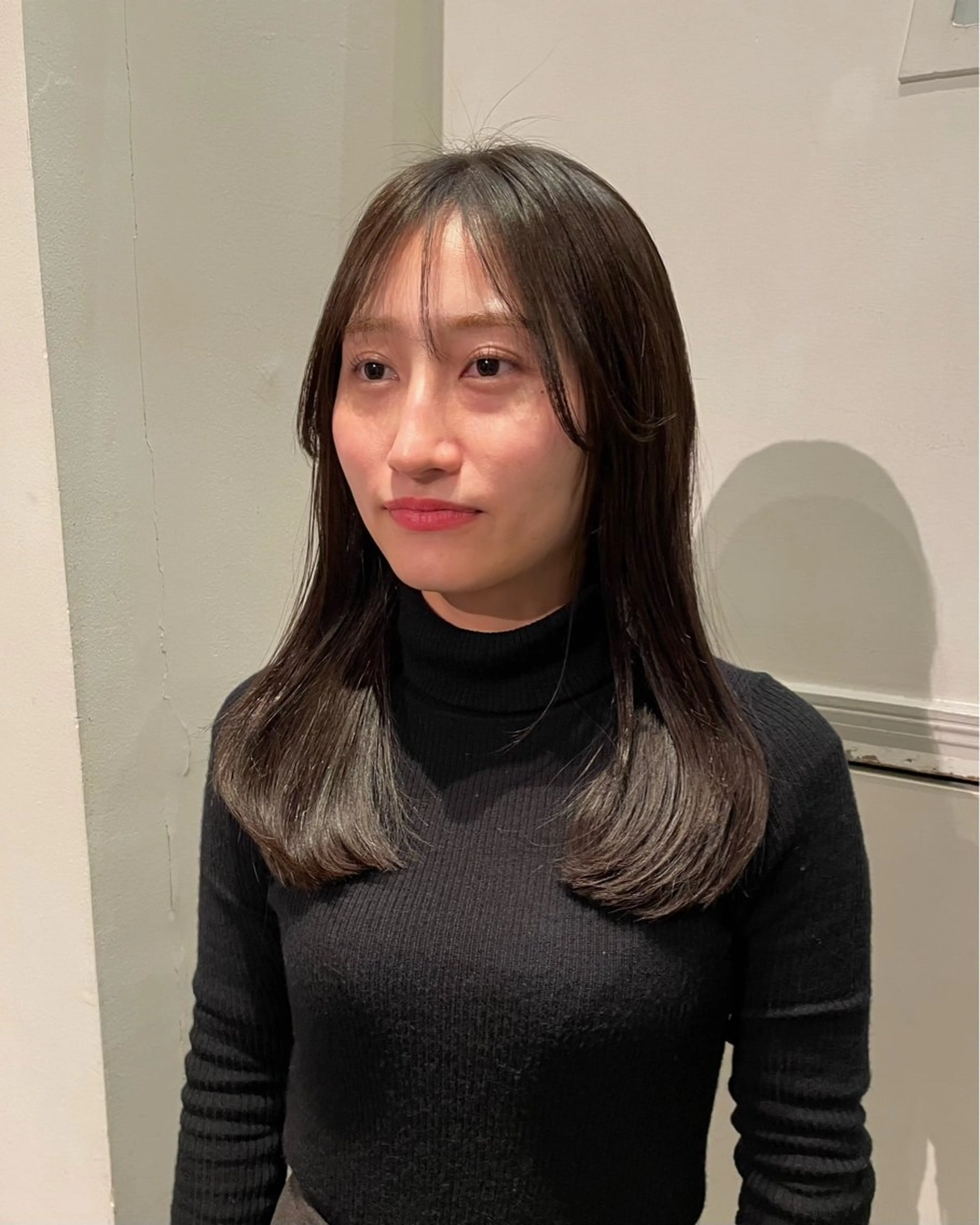 セミロング カラー カット ヘアカラー トリートメント 向坂 亜美のヘアスタイル