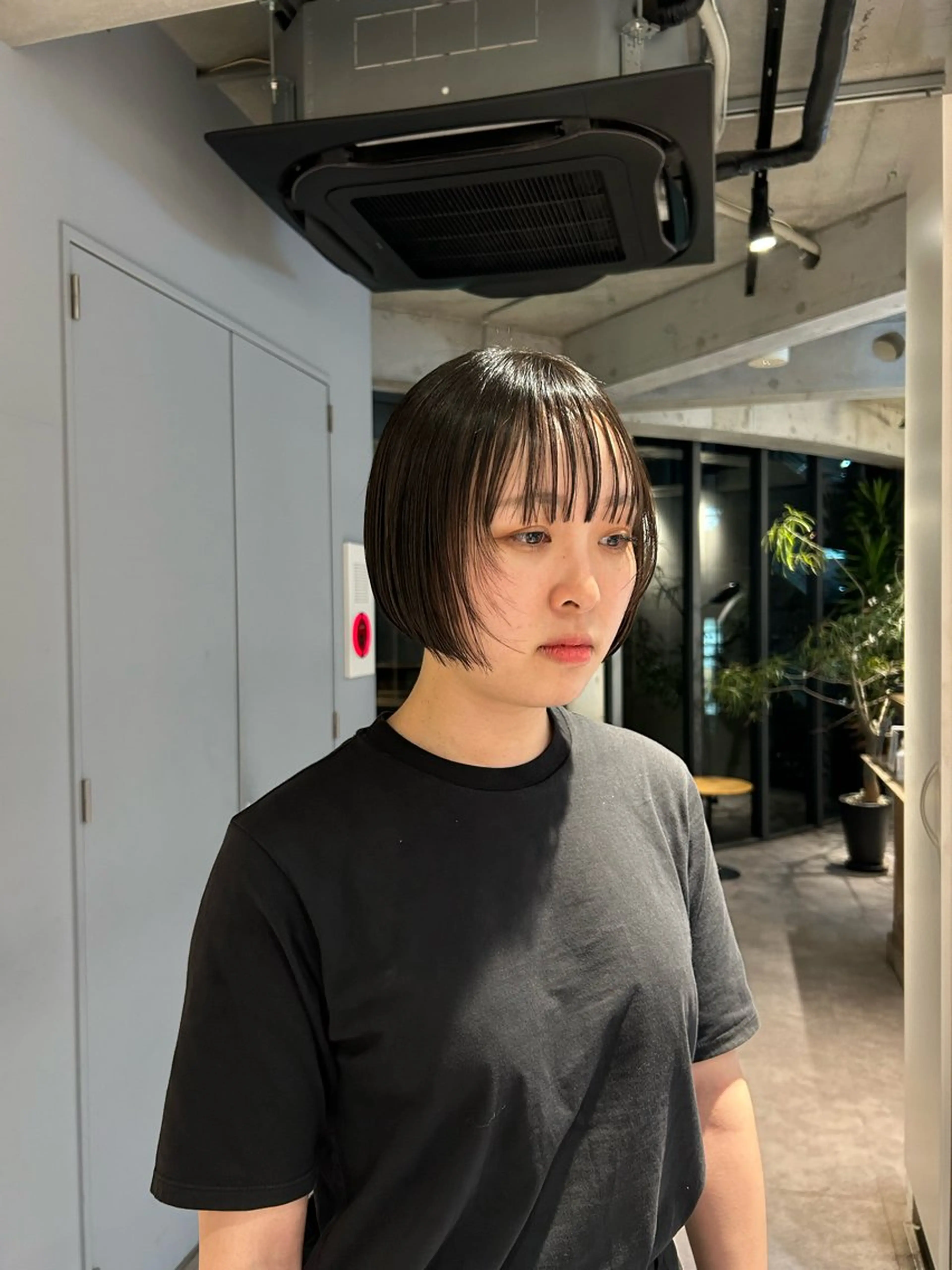 ショート デザインカット 顔周りカット 葉月/ボブ/ 透明感カラー／中目黒のヘアスタイル