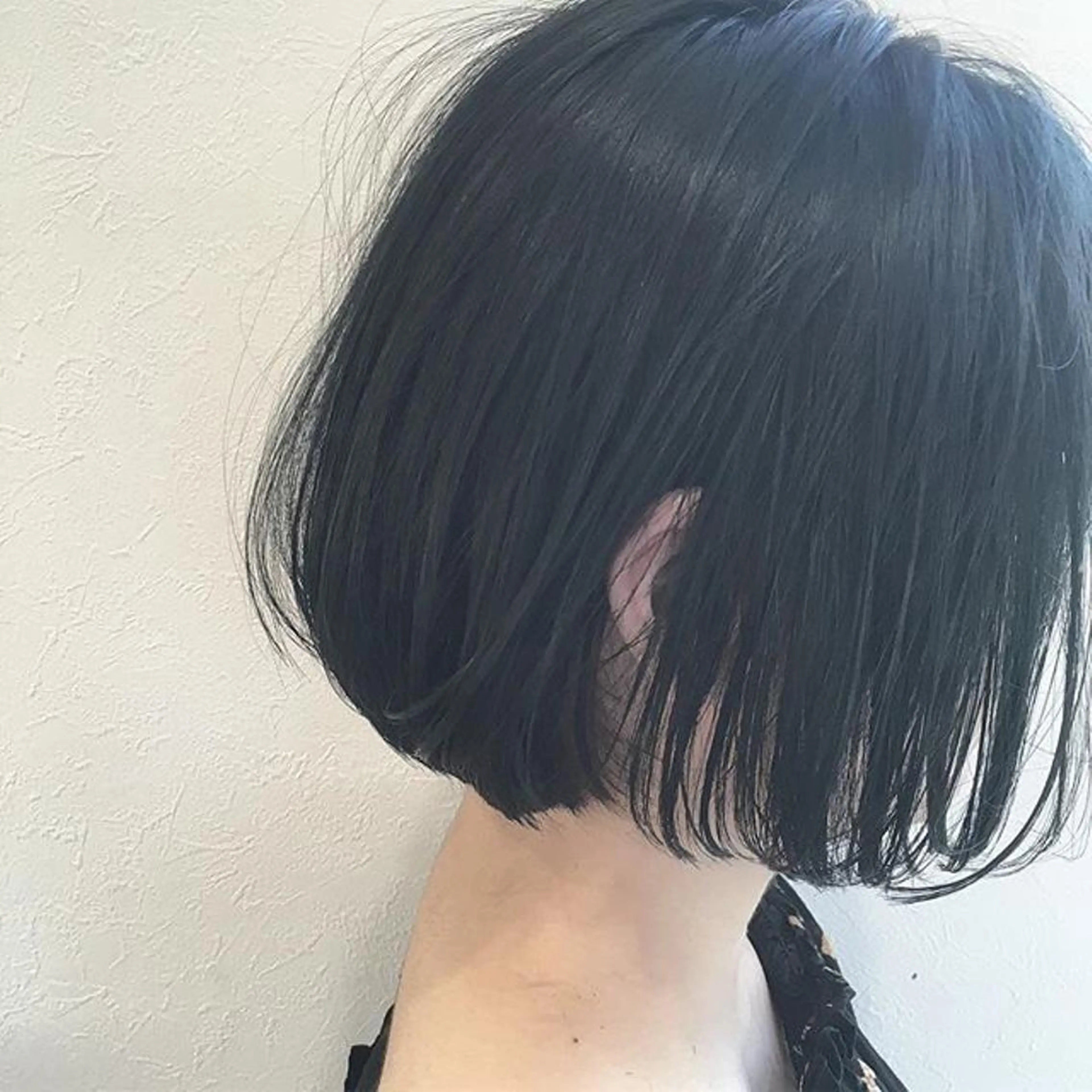 ショート カラー ブルーカラー ボブ graxi'    グラシー所属・ブリーチ/ハイトーン SERINAのヘアスタイル