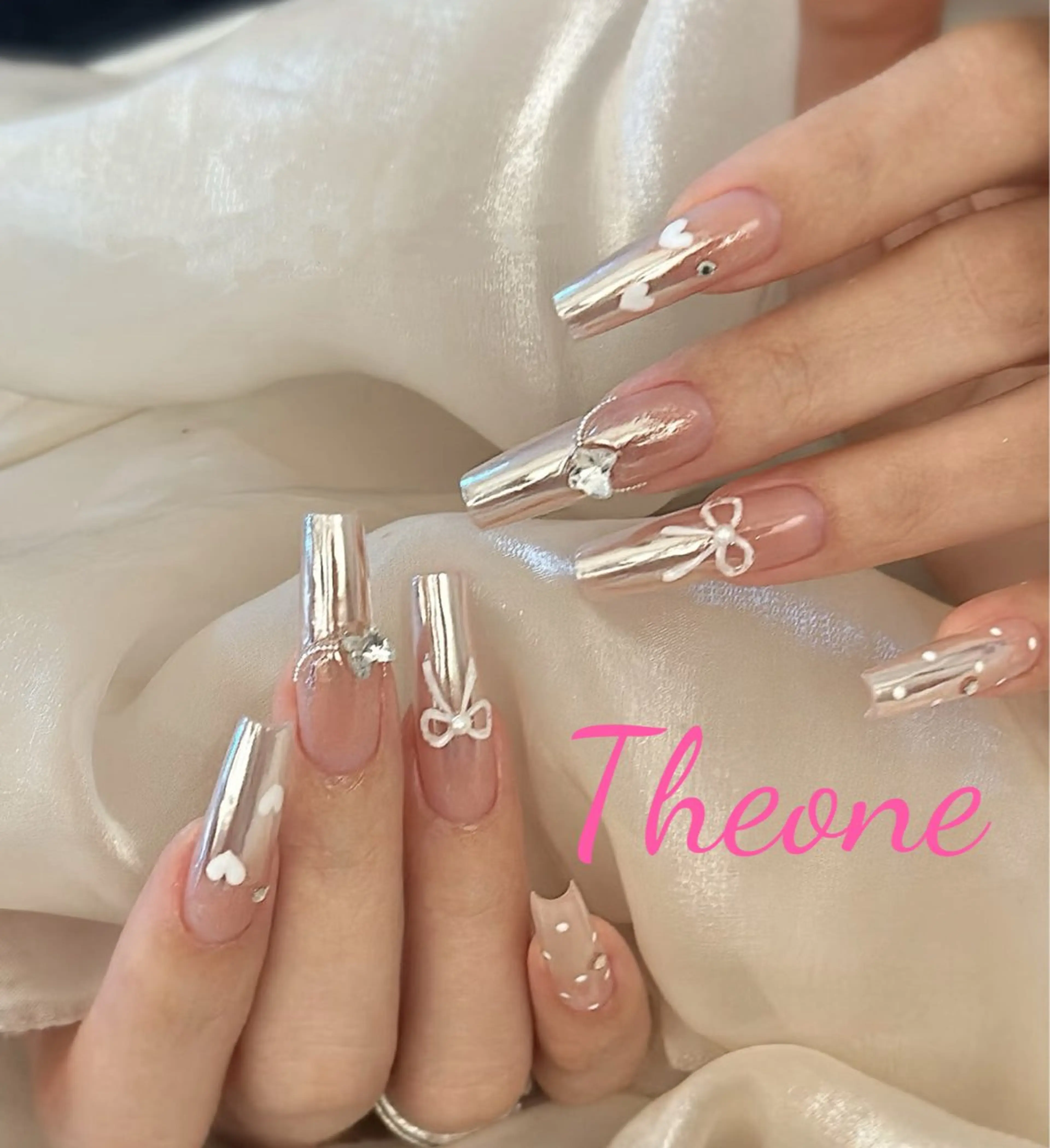 ネイル THE ONE 杉山のネイルデザイン