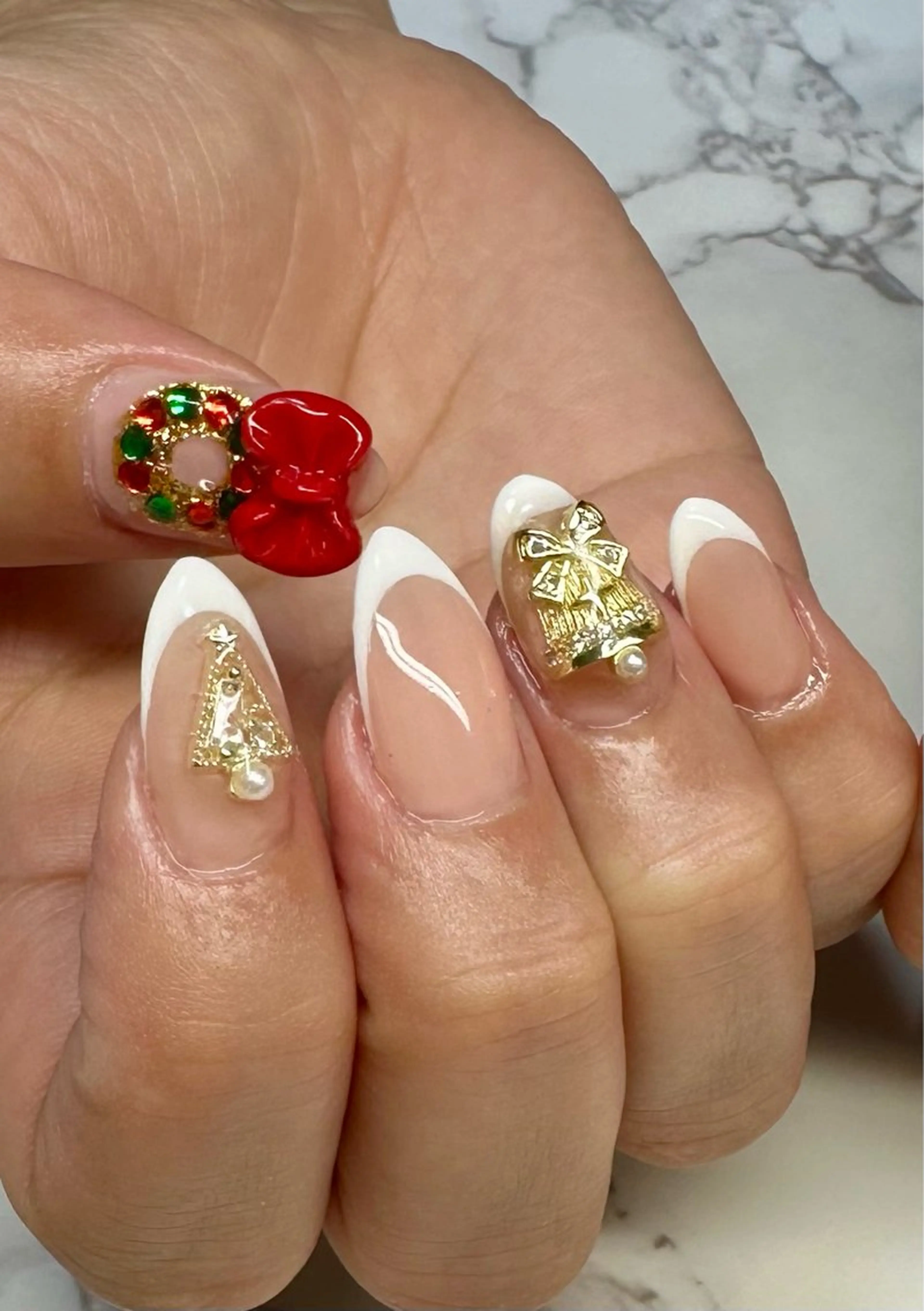 ネイル アートネイル チークネイル キラキラネイル ラメ(グリッター) マグネットネイル M.N_ nailのネイルデザイン