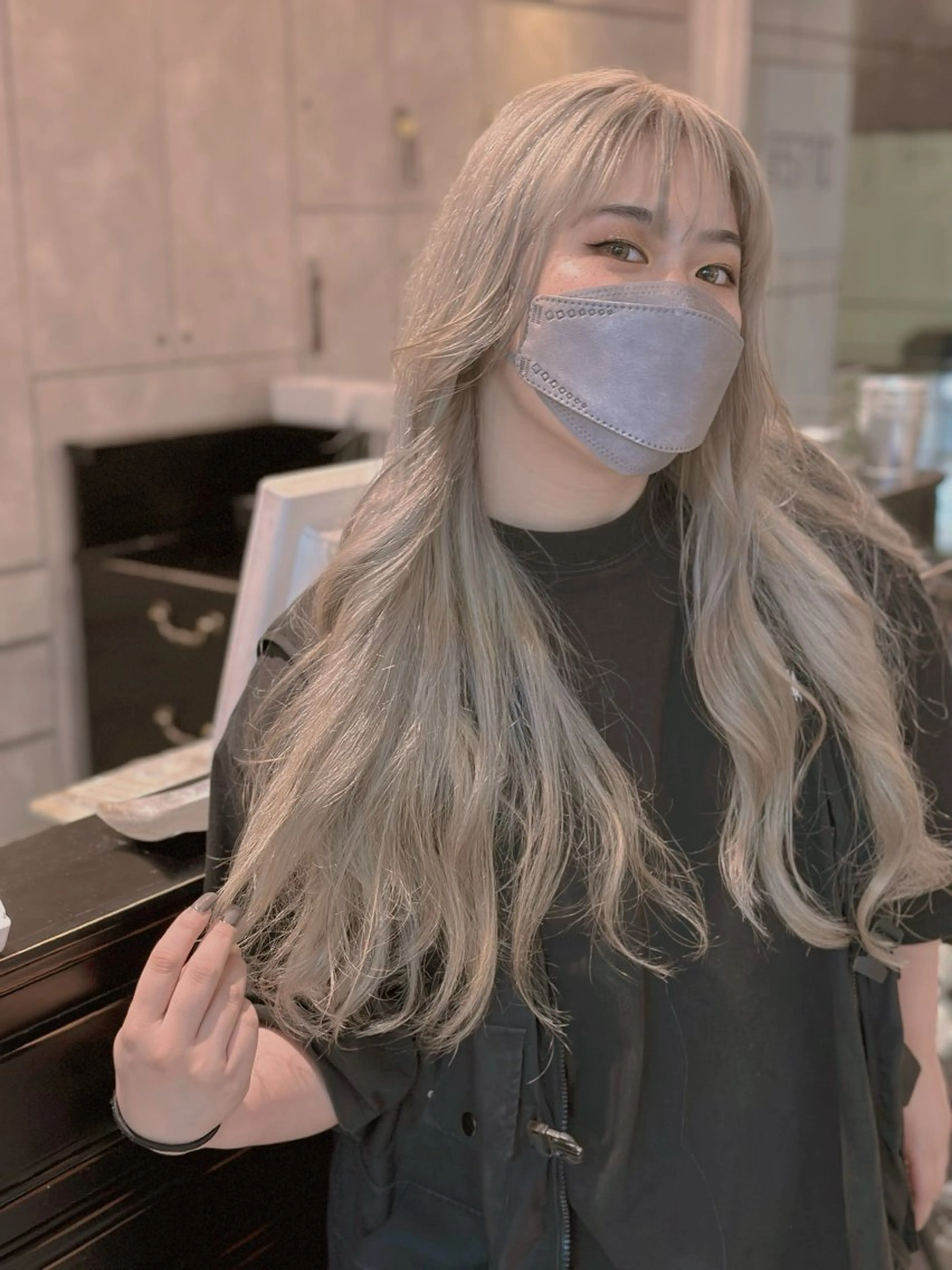 セミロング カラー バレイヤージュ ハイライトカラー ハイトーンカラー ハイライト レイヤーカット カット ヘアカラー トリートメント BRAIDS💎愛子 大人ハイライト💎のヘアスタイル