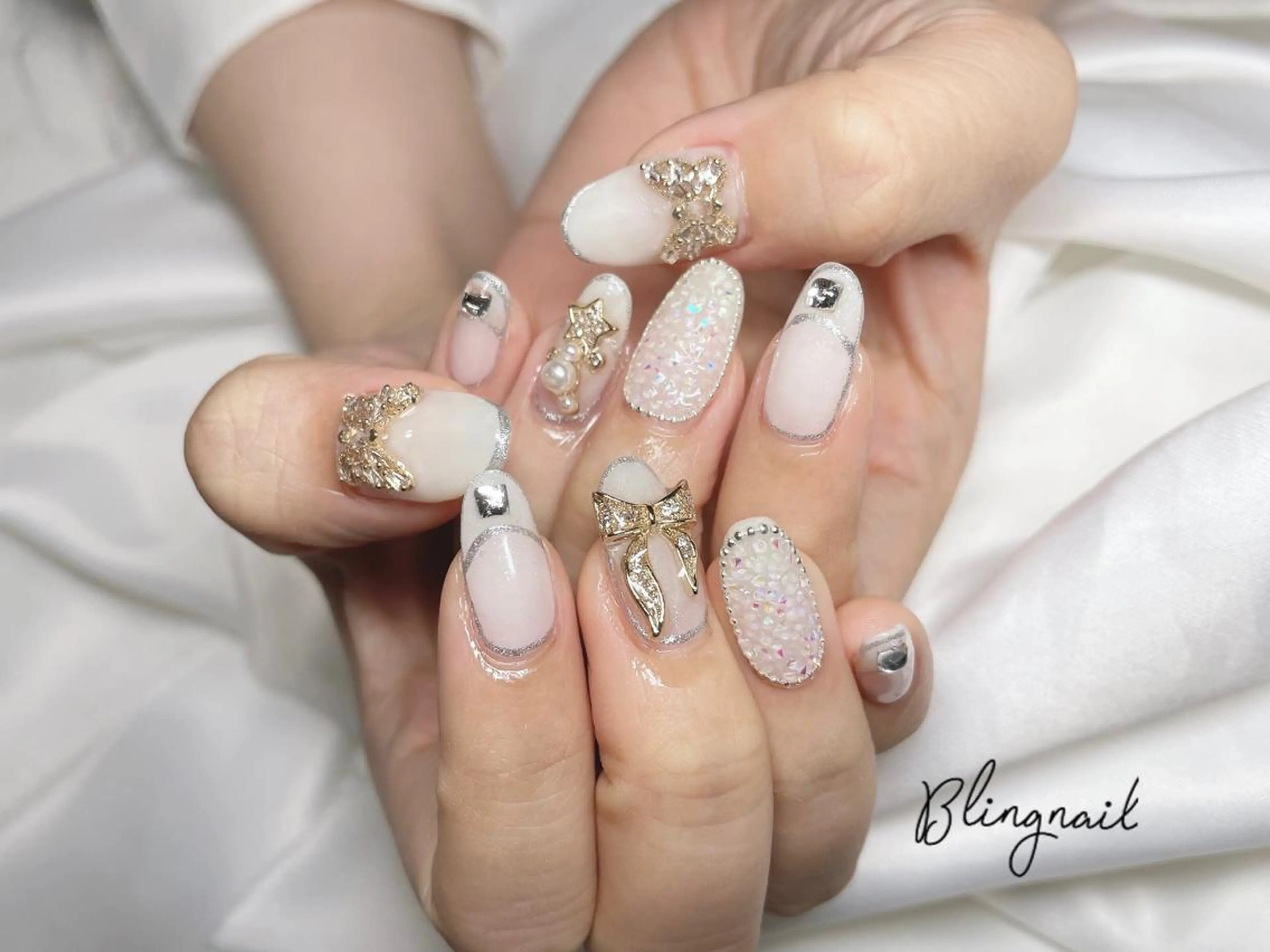 ネイル 23時まで❤︎韓国、 ワンホンネイルのネイルデザイン