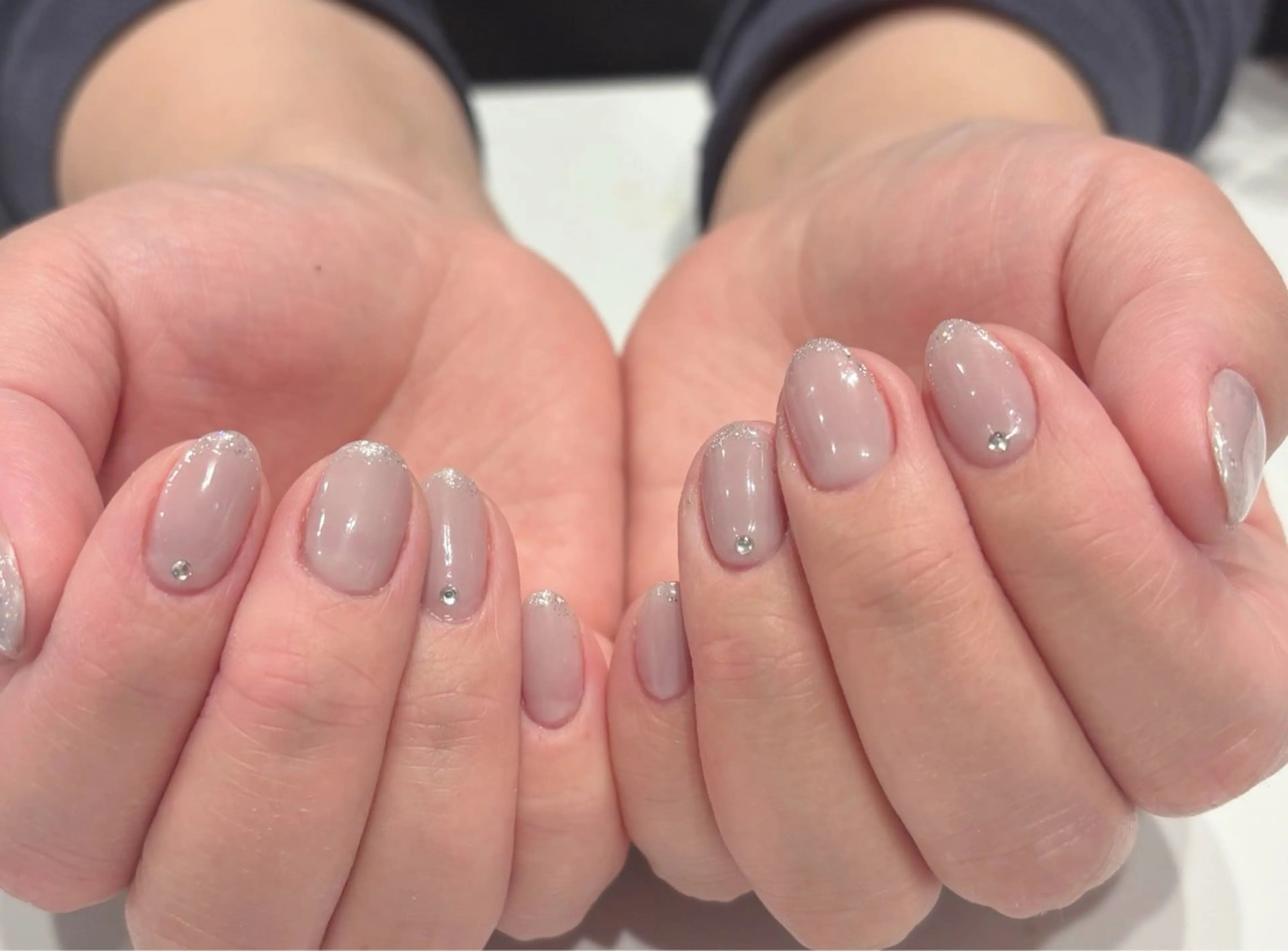 ネイル キラキラネイル オフィスネイル 春ネイル ワンホンネイル ハンドネイル Shanti所属・Shanti🩵 NARITAのネイルデザイン